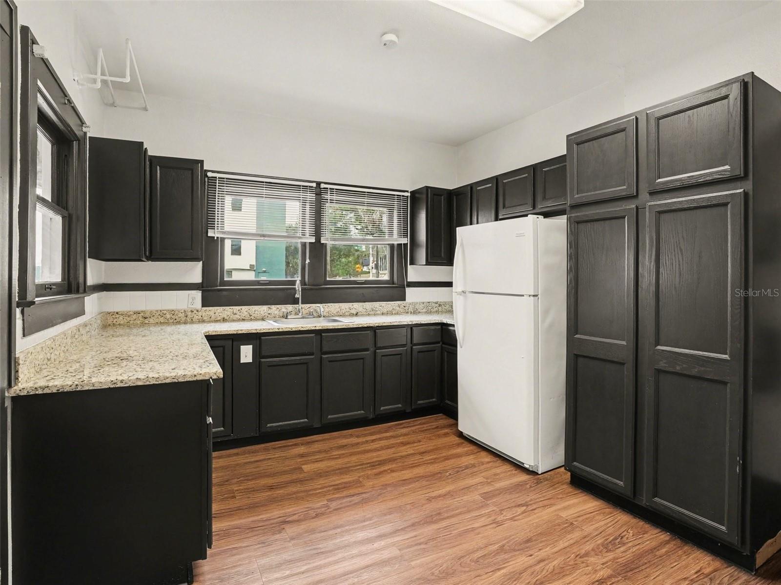 Image 7 of 28 For 1214 Livingston Street Street