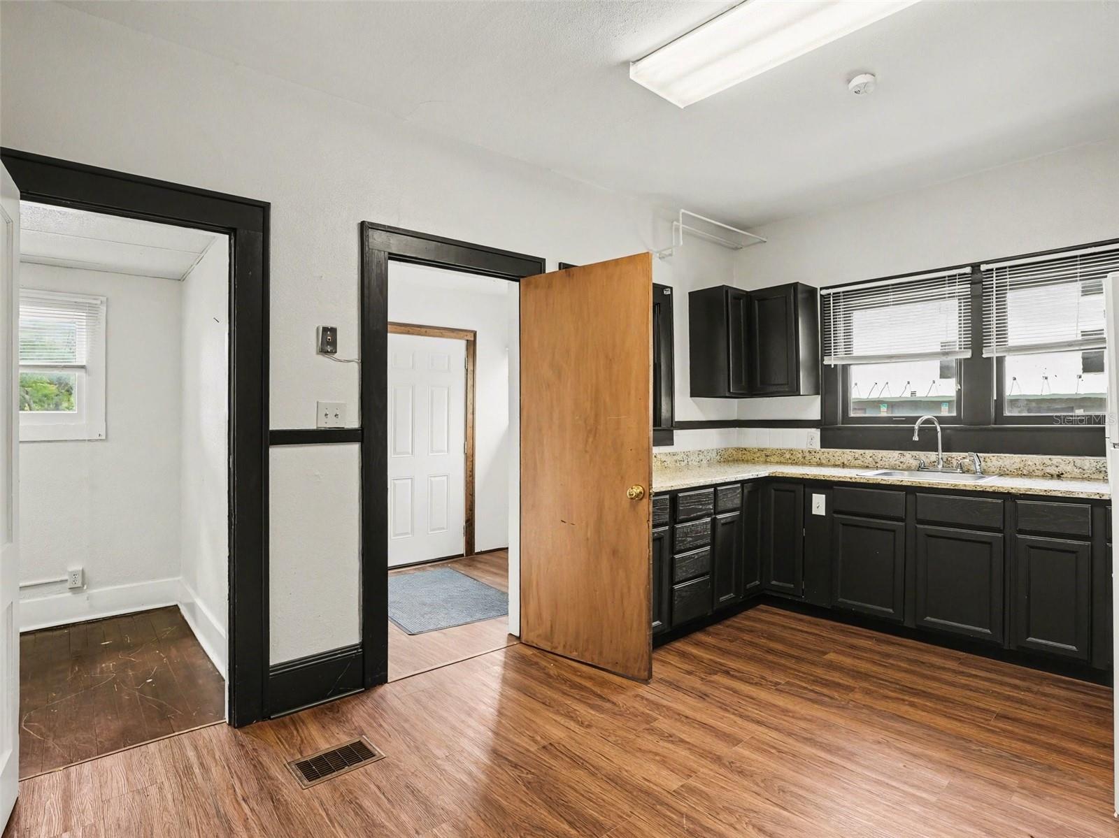 Image 9 of 28 For 1214 Livingston Street Street