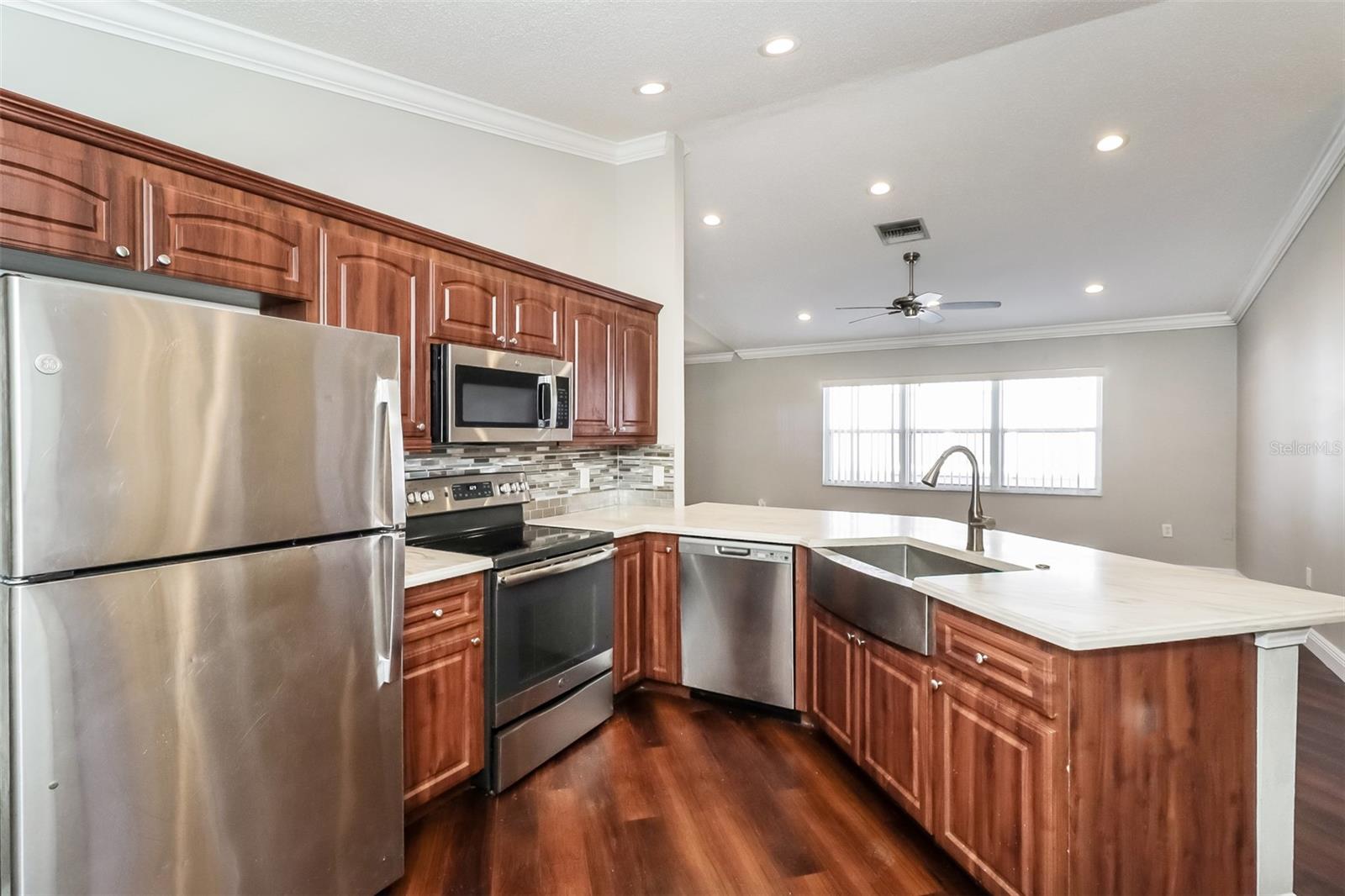 Image 8 of 21 For 8425 Goldome Drive