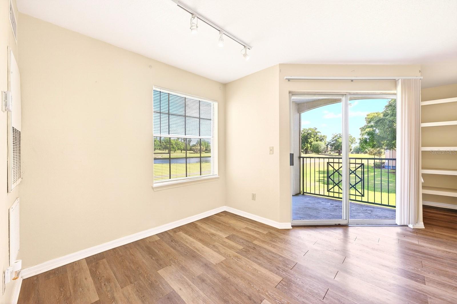 Image 10 of 35 For 7330 Westpointe Boulevard 424