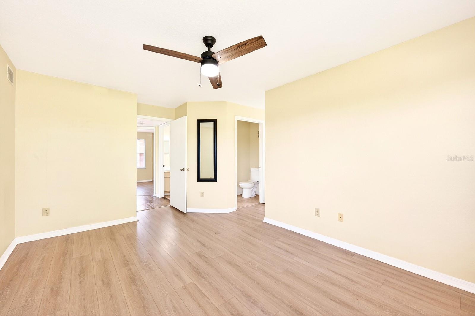 Image 12 of 35 For 7330 Westpointe Boulevard 424