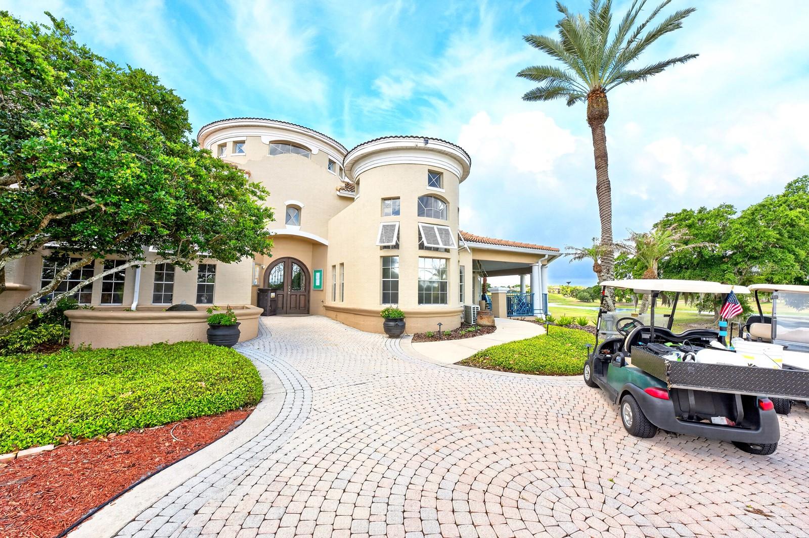 Image 21 of 35 For 7330 Westpointe Boulevard 424