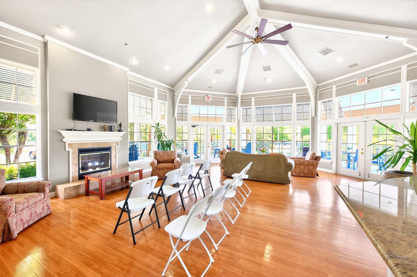 Image 23 of 35 For 7330 Westpointe Boulevard 424