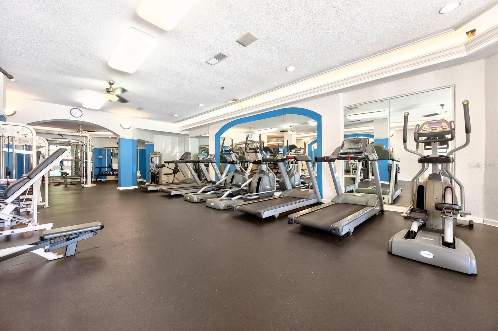 Image 24 of 35 For 7330 Westpointe Boulevard 424