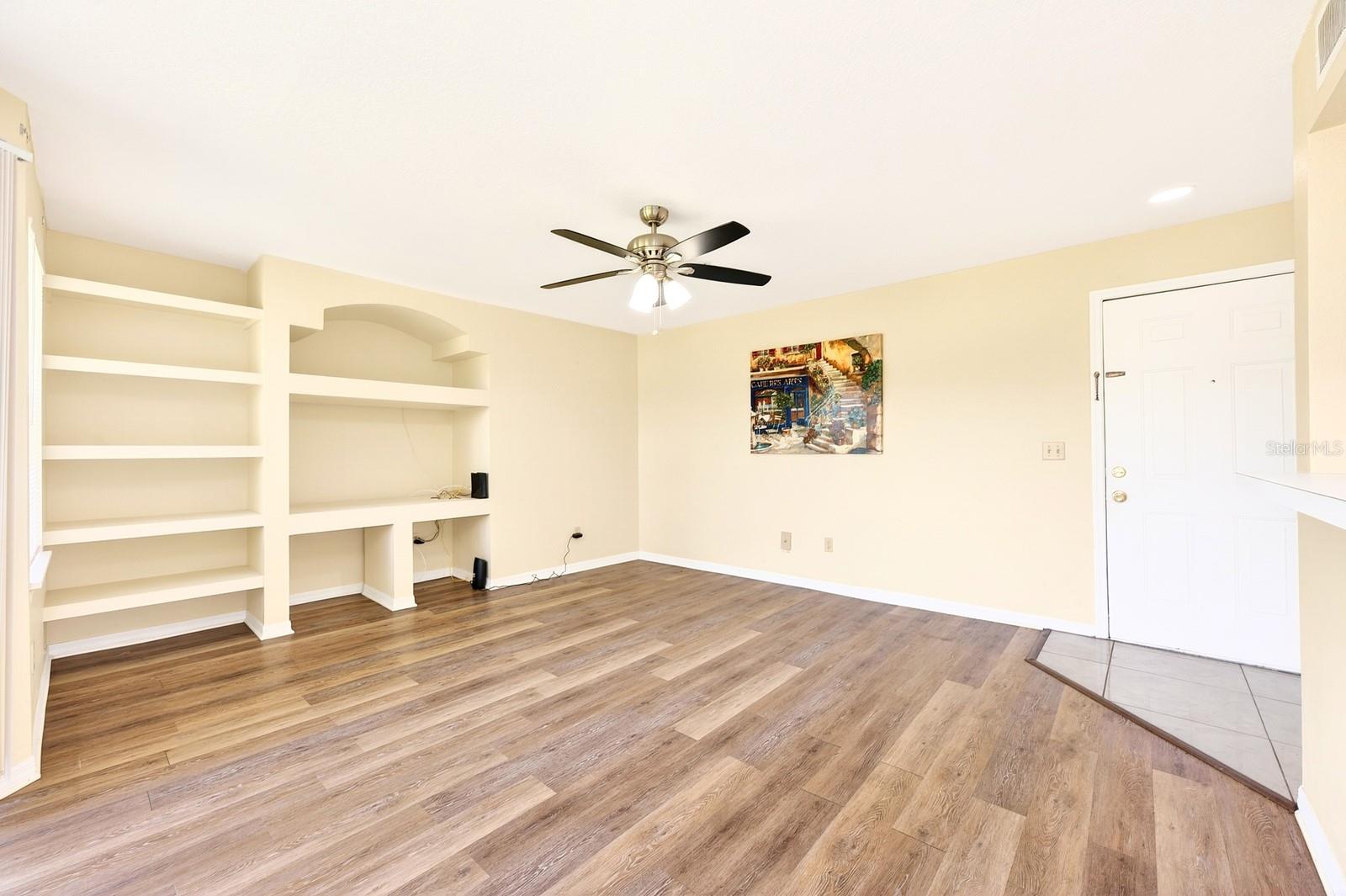 Image 4 of 35 For 7330 Westpointe Boulevard 424