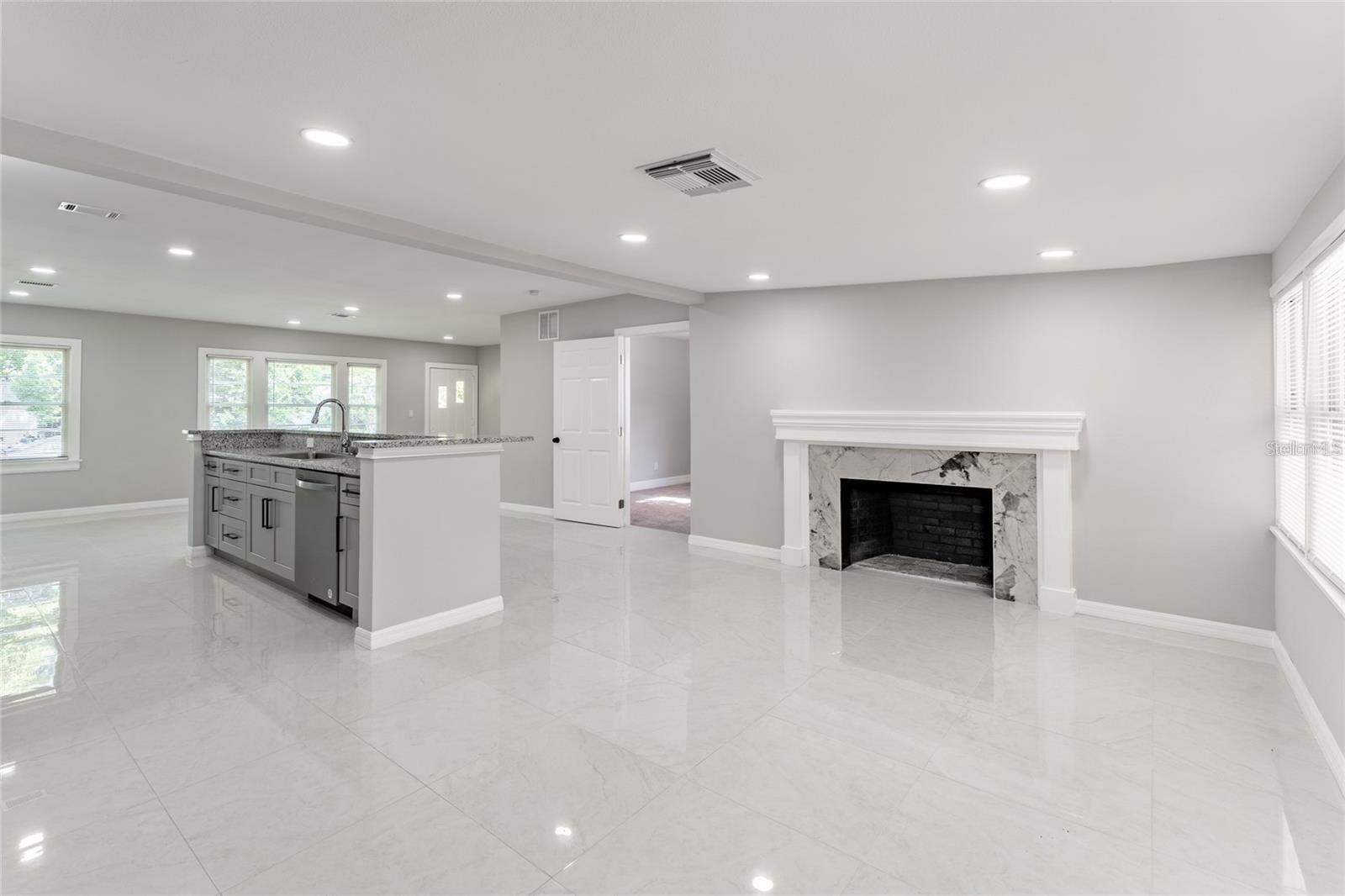 Image 12 of 27 For 845 Floral Drive