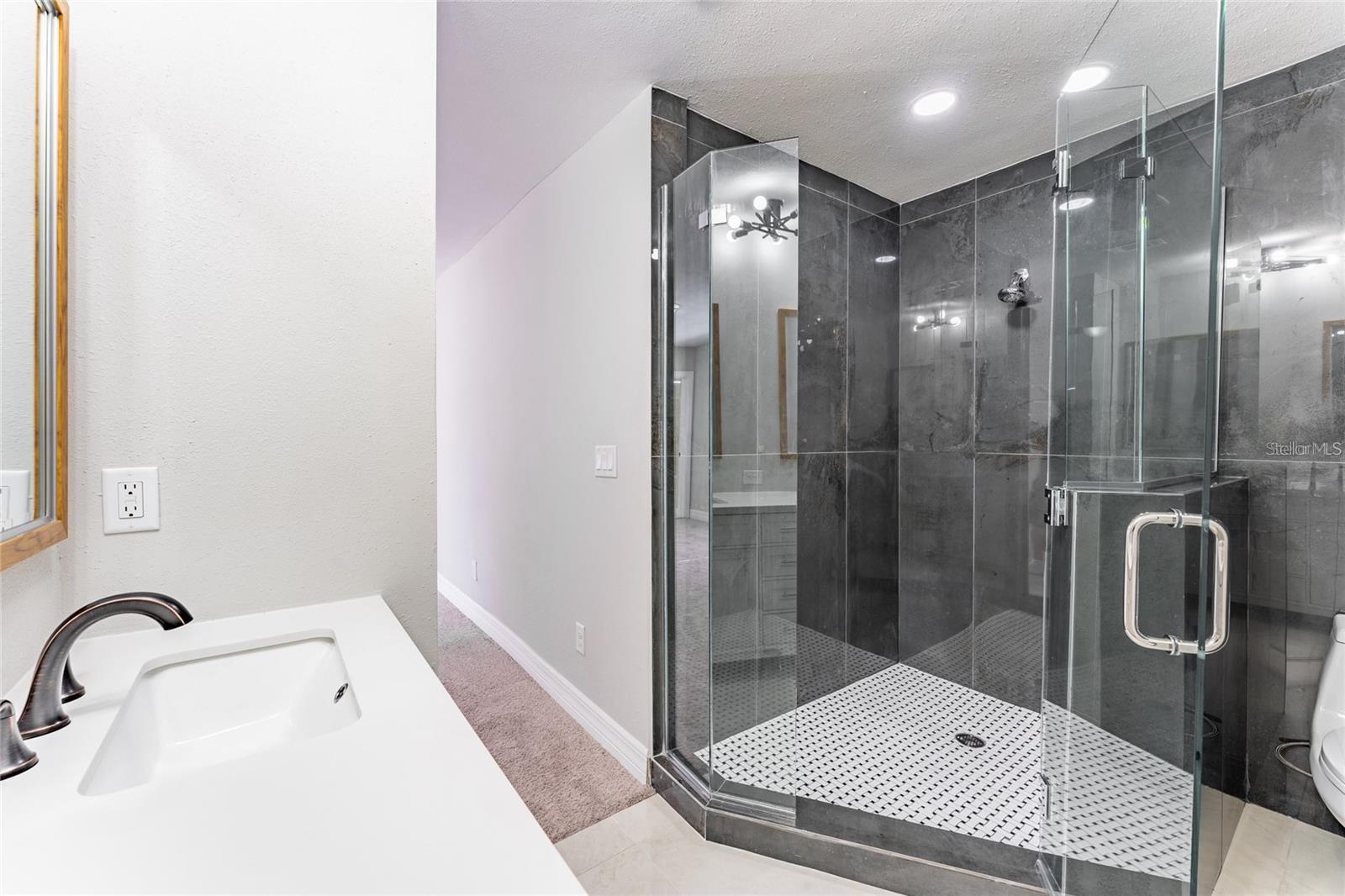 Image 15 of 27 For 845 Floral Drive