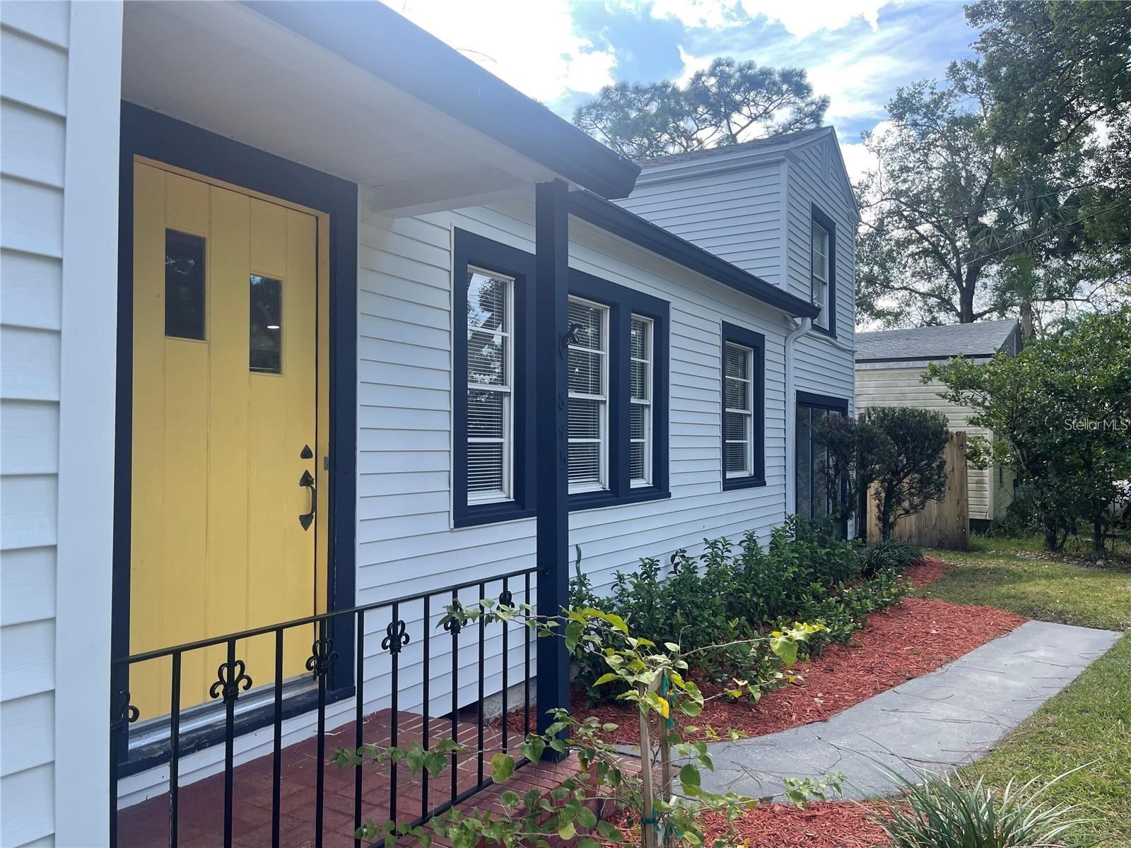 Image 2 of 27 For 845 Floral Drive