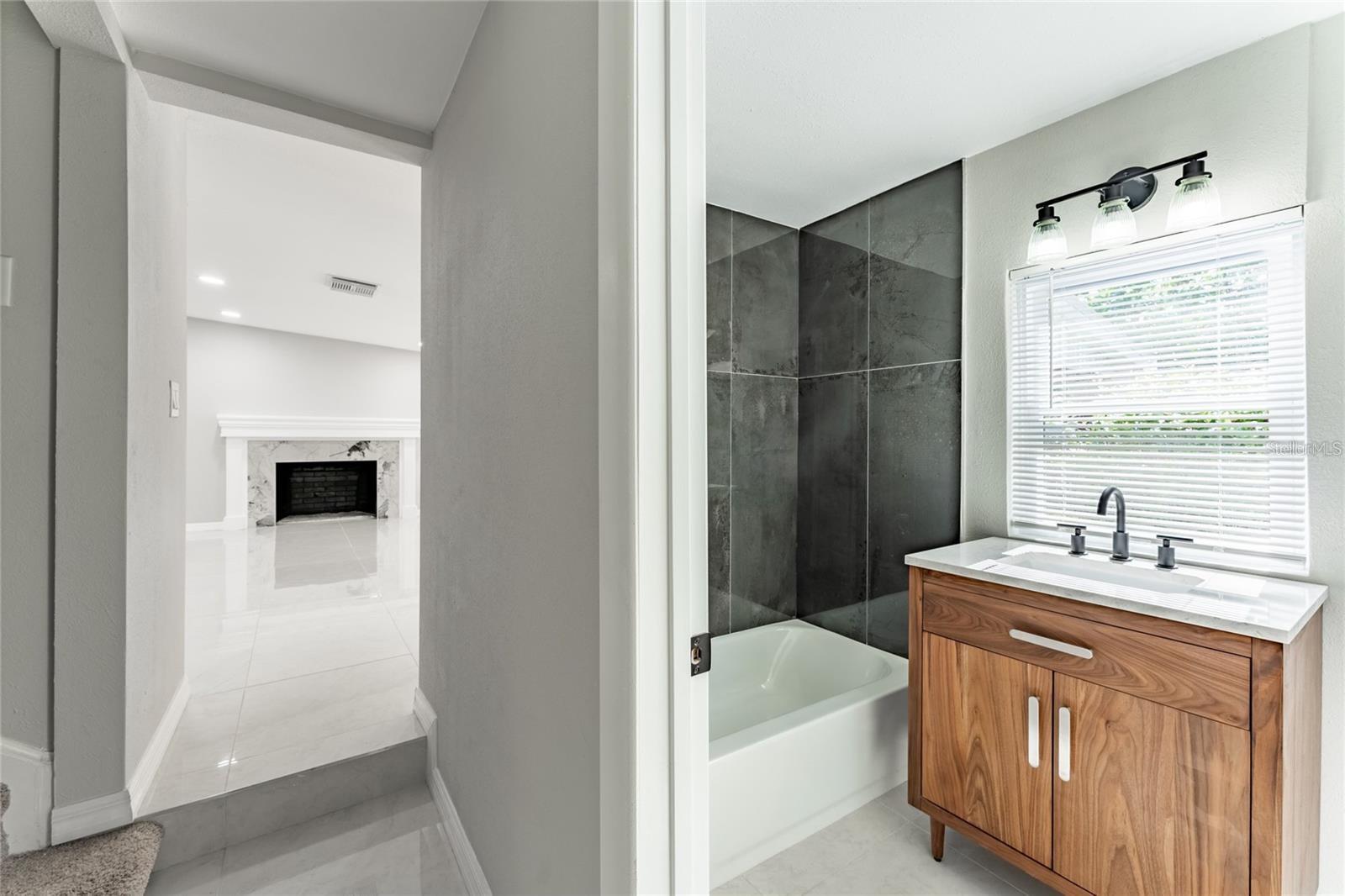 Image 23 of 27 For 845 Floral Drive