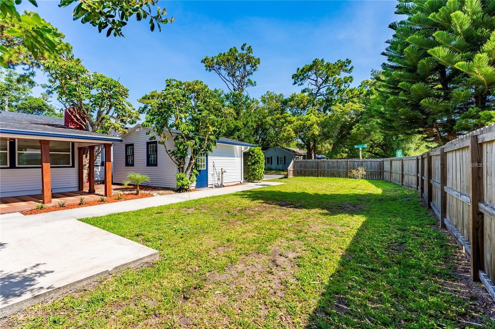 Image 27 of 27 For 845 Floral Drive