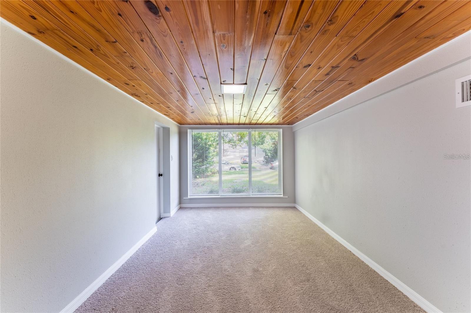 Image 8 of 27 For 845 Floral Drive