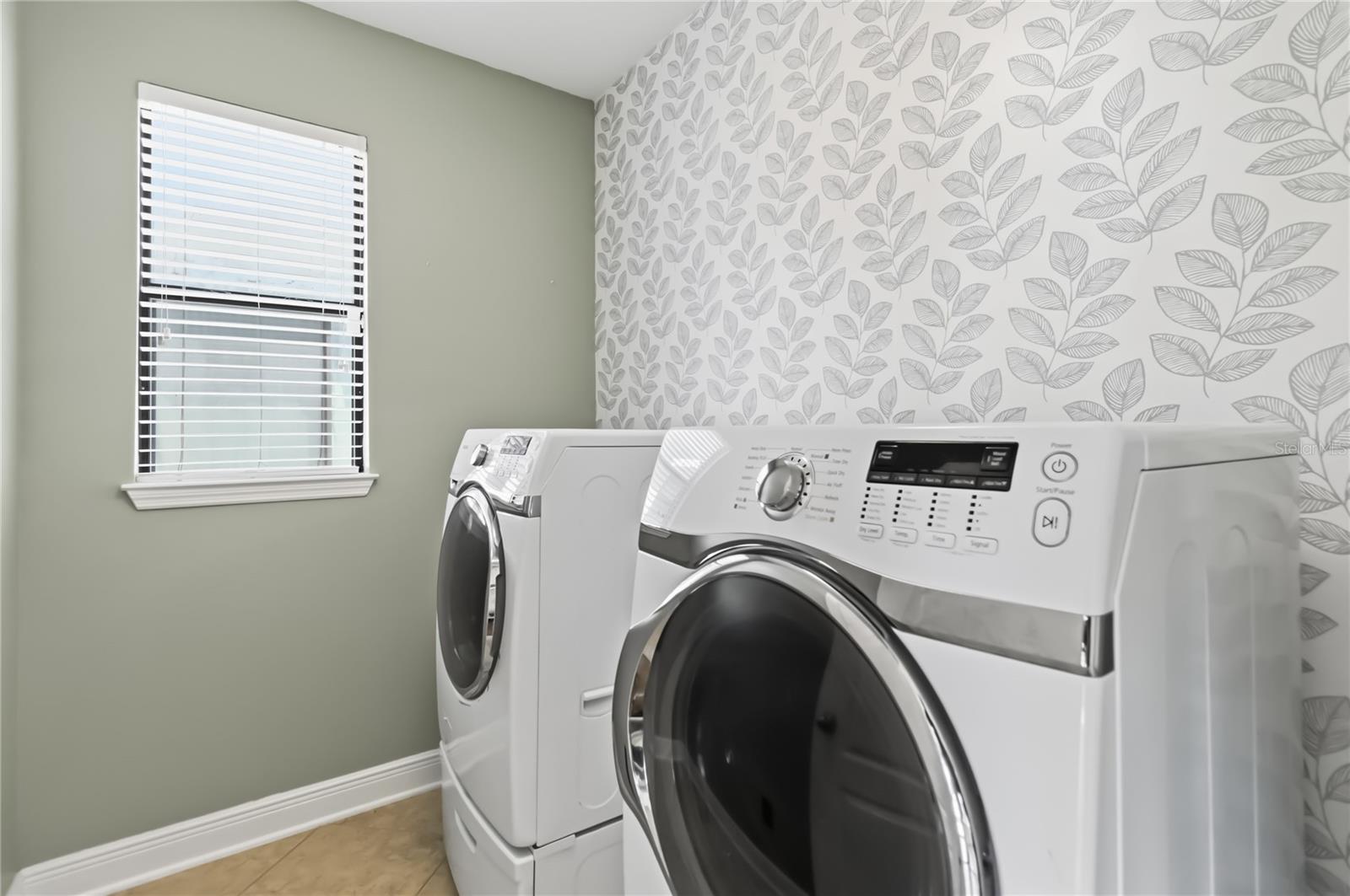 Image 12 of 26 For 911 Arbor Pointe Avenue