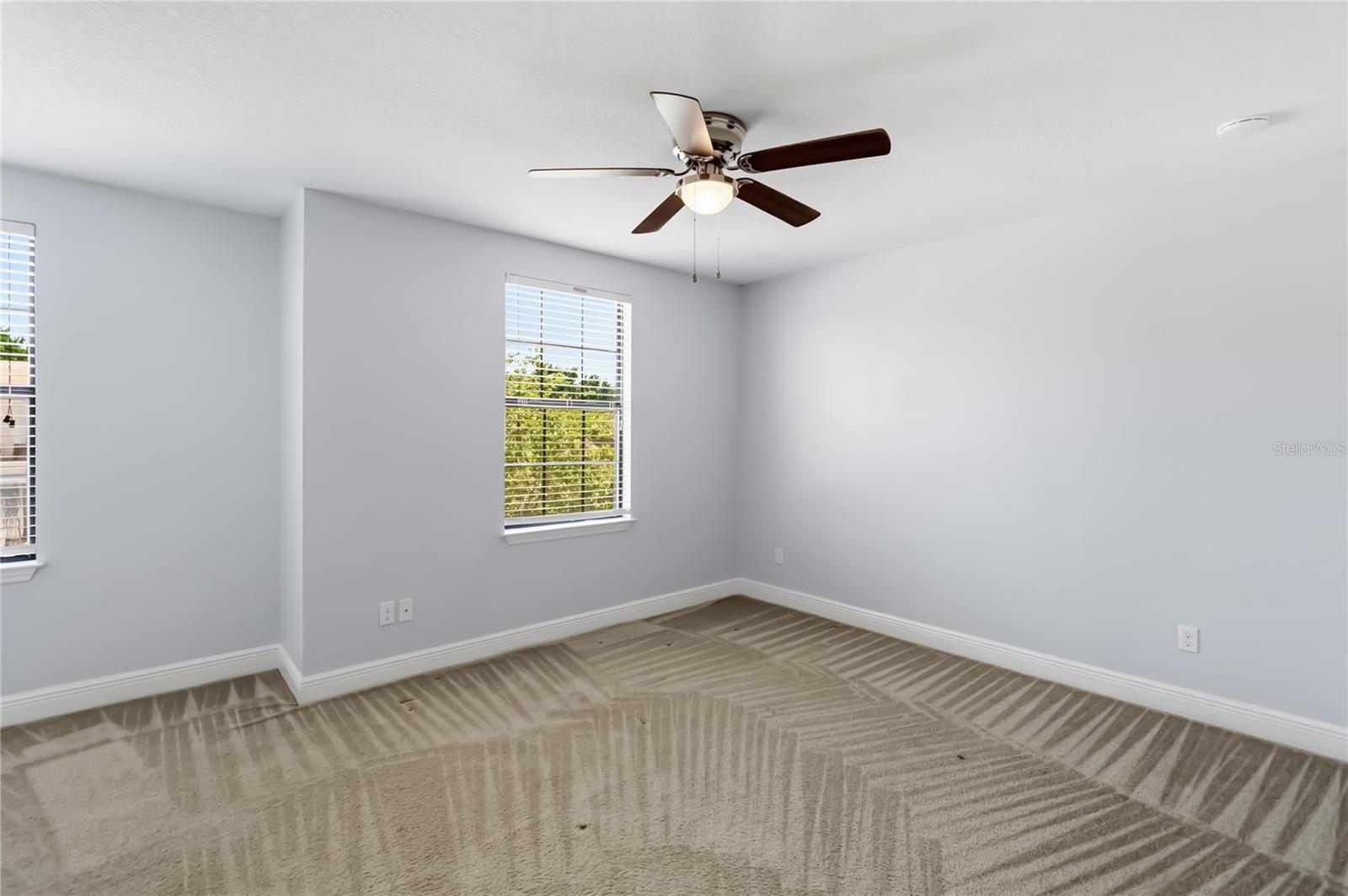 Image 14 of 26 For 911 Arbor Pointe Avenue