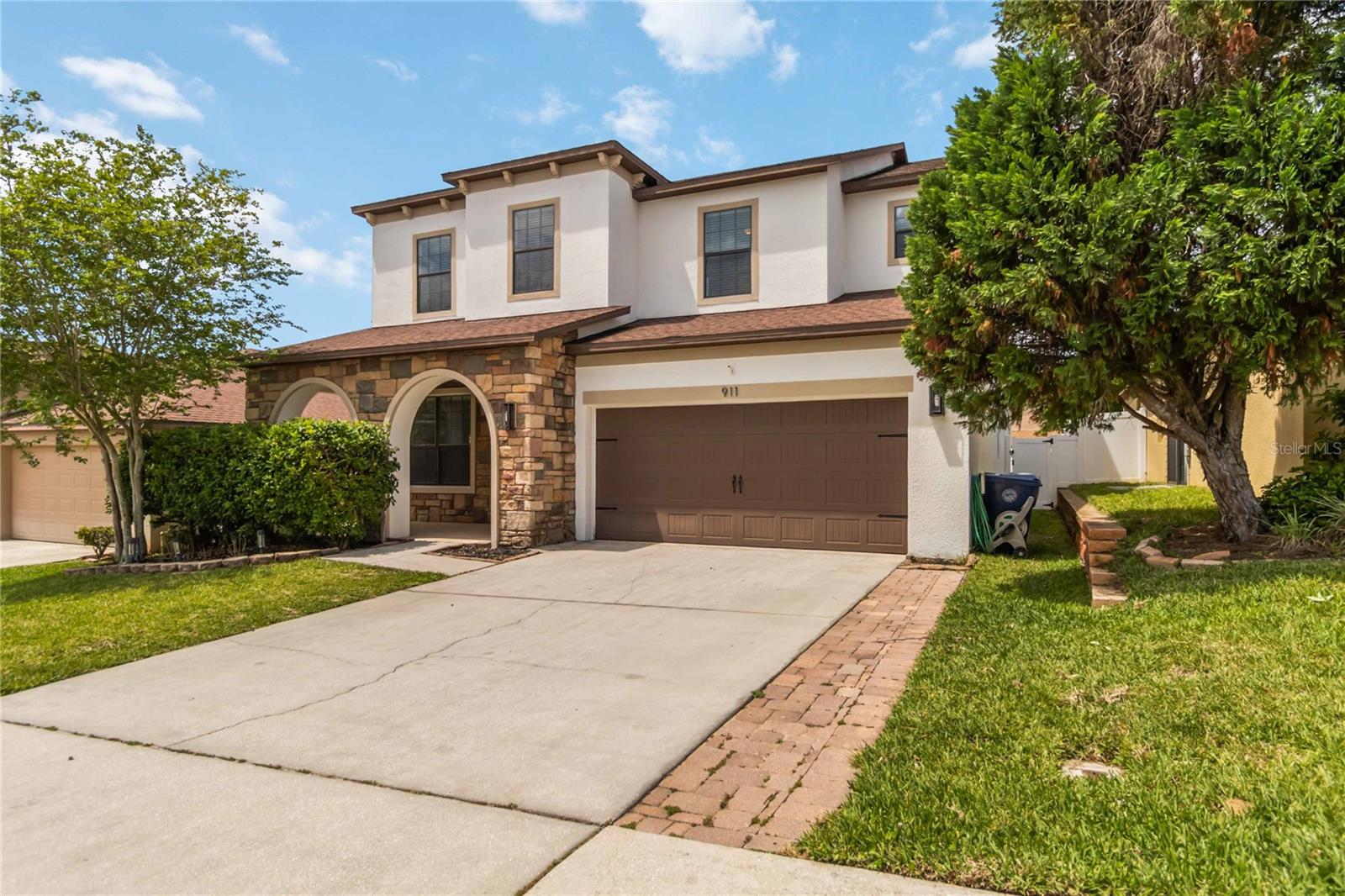 Image 2 of 26 For 911 Arbor Pointe Avenue