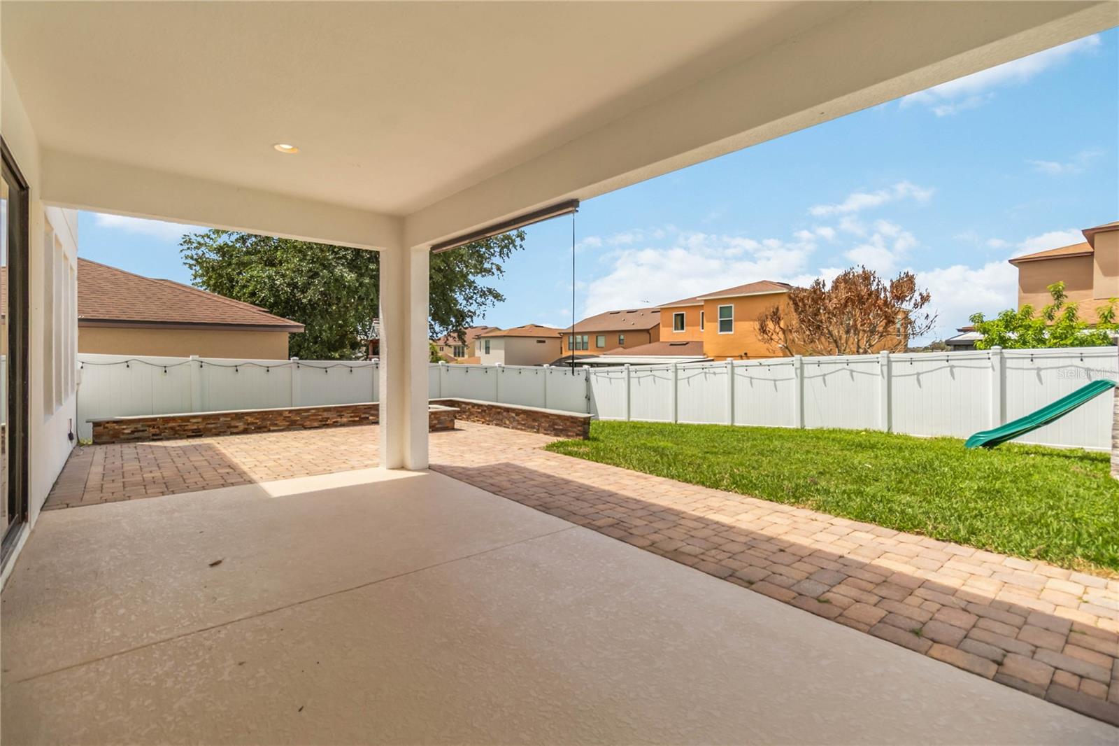 Image 24 of 26 For 911 Arbor Pointe Avenue