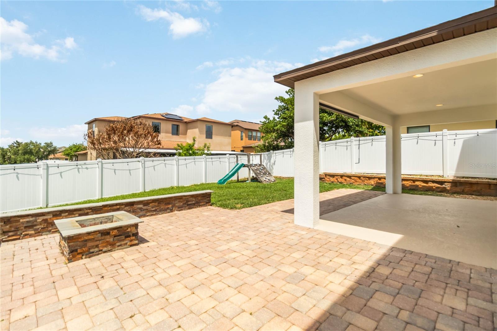 Image 25 of 26 For 911 Arbor Pointe Avenue