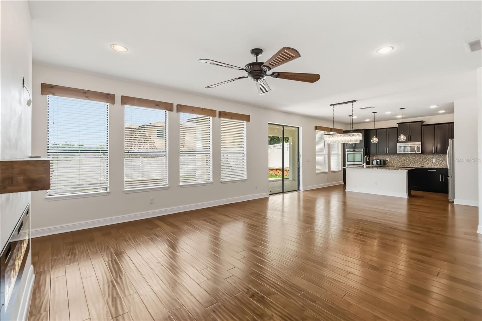 Image 6 of 26 For 911 Arbor Pointe Avenue