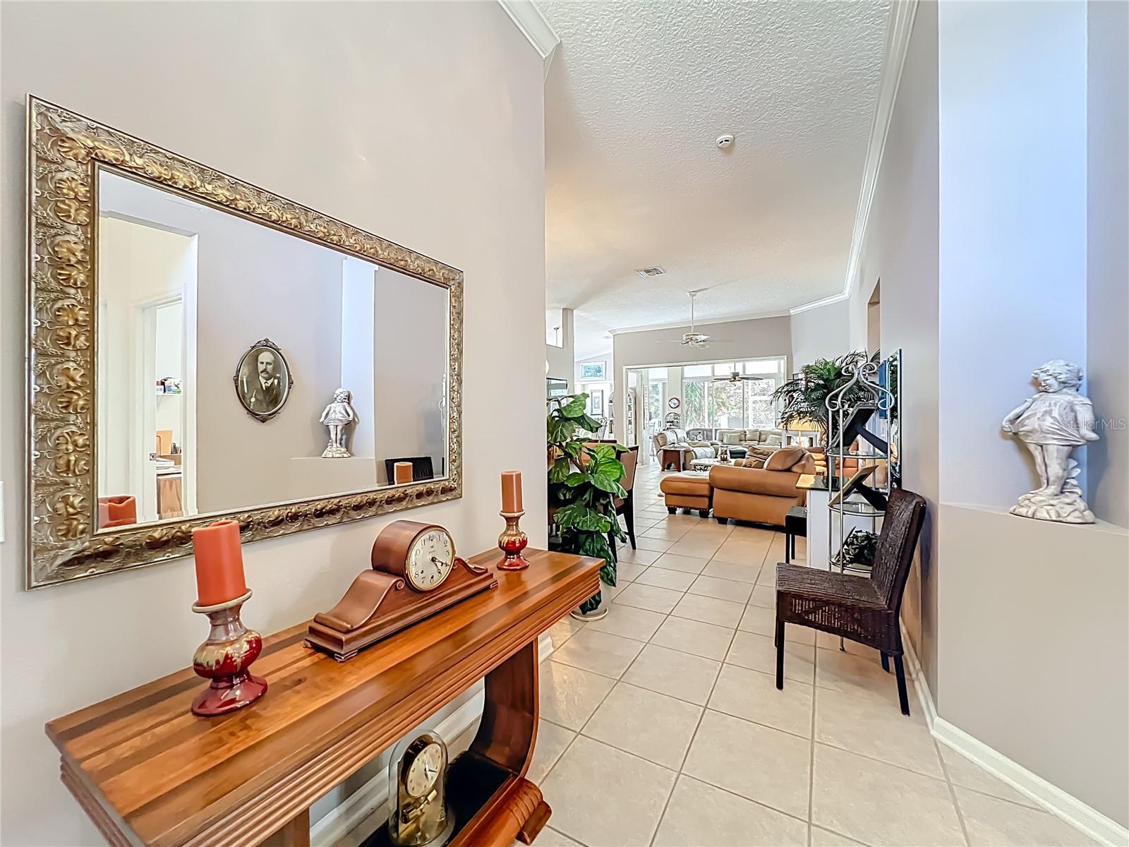 Image 12 of 69 For 233 Hanging Moss Circle