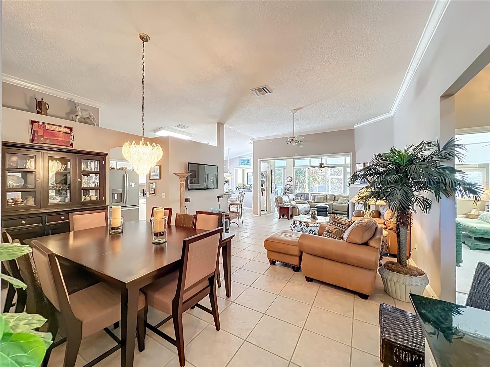 Image 14 of 69 For 233 Hanging Moss Circle