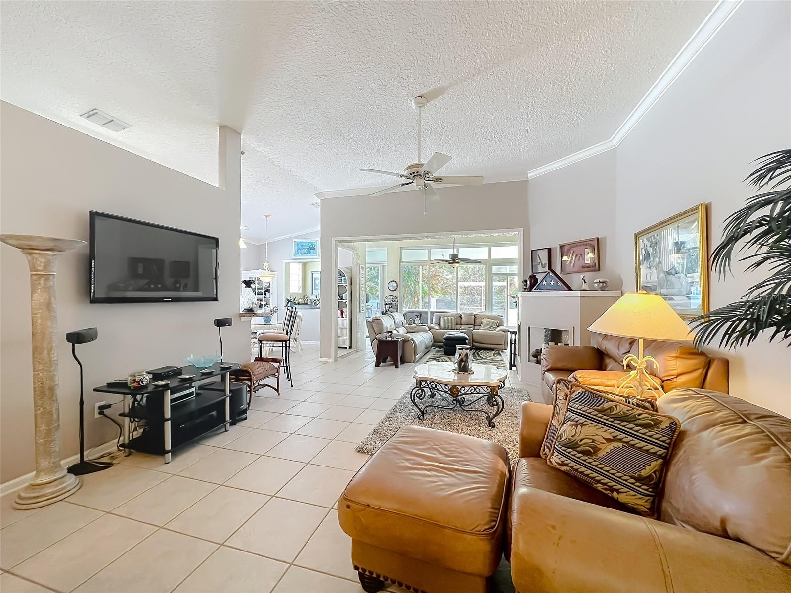 Image 18 of 69 For 233 Hanging Moss Circle