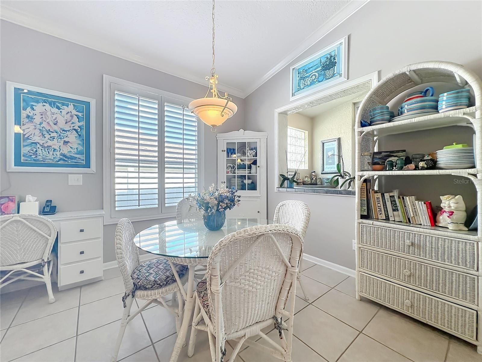 Image 31 of 69 For 233 Hanging Moss Circle