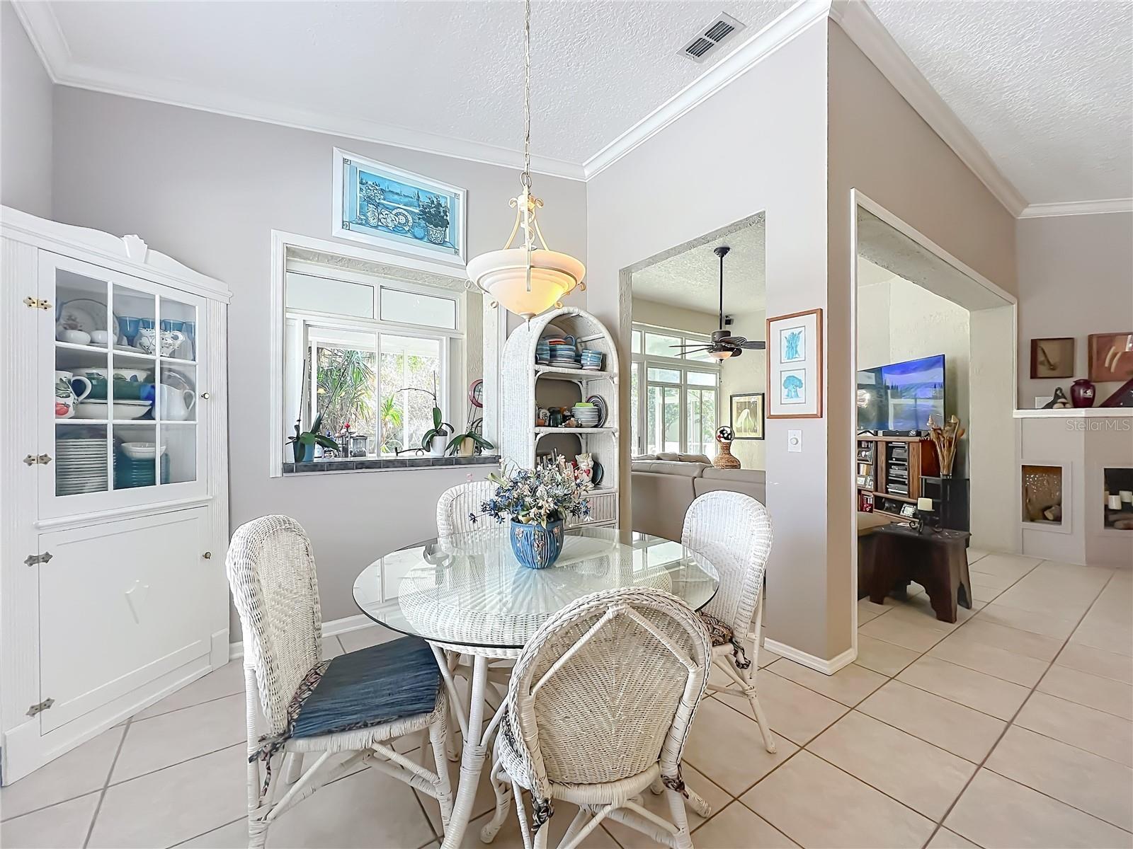 Image 32 of 69 For 233 Hanging Moss Circle