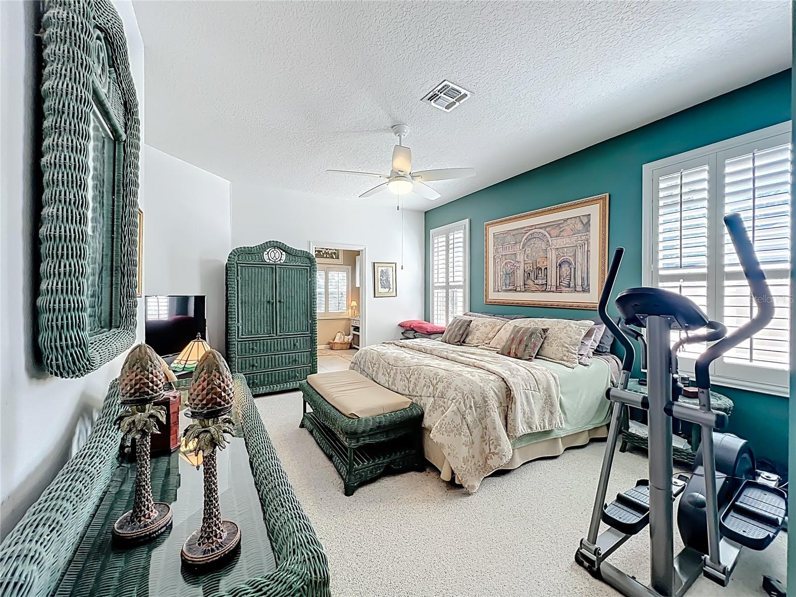 Image 48 of 69 For 233 Hanging Moss Circle