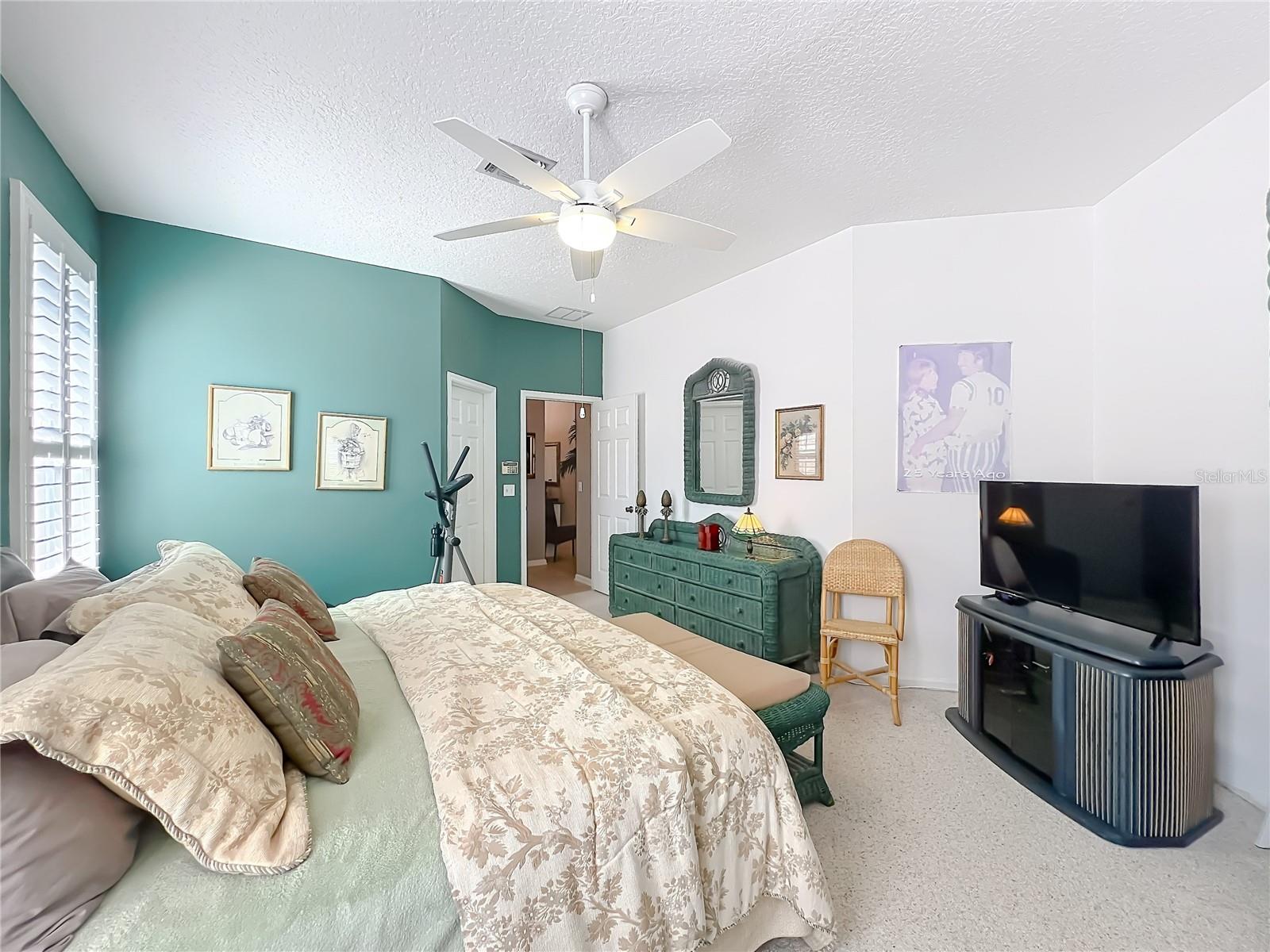 Image 51 of 69 For 233 Hanging Moss Circle