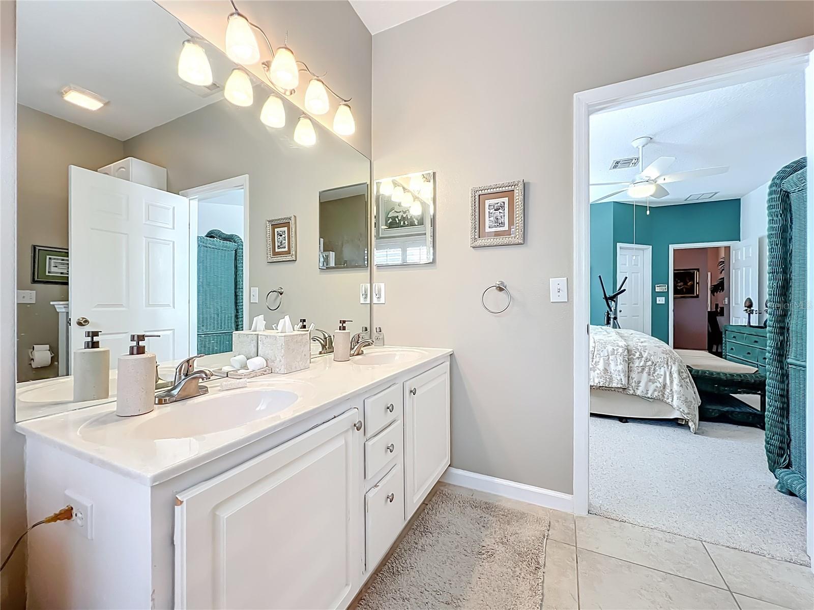 Image 54 of 69 For 233 Hanging Moss Circle