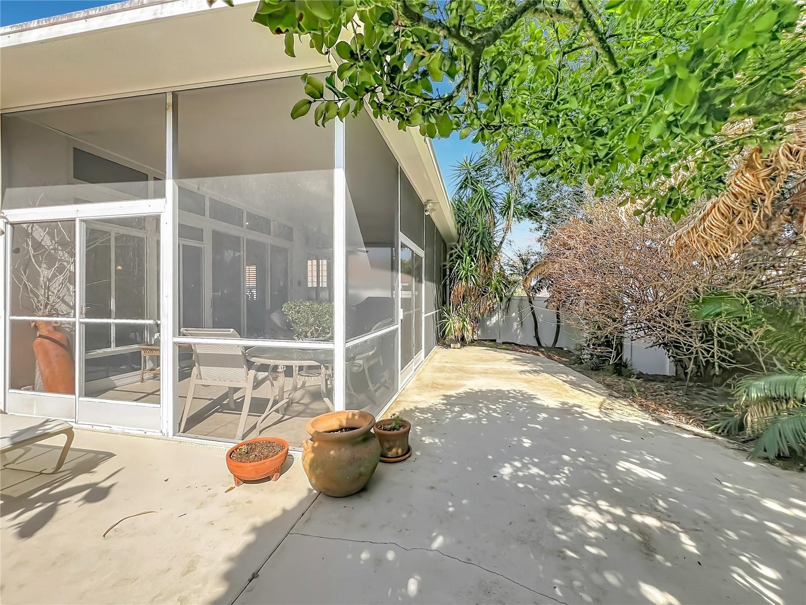 Image 62 of 69 For 233 Hanging Moss Circle