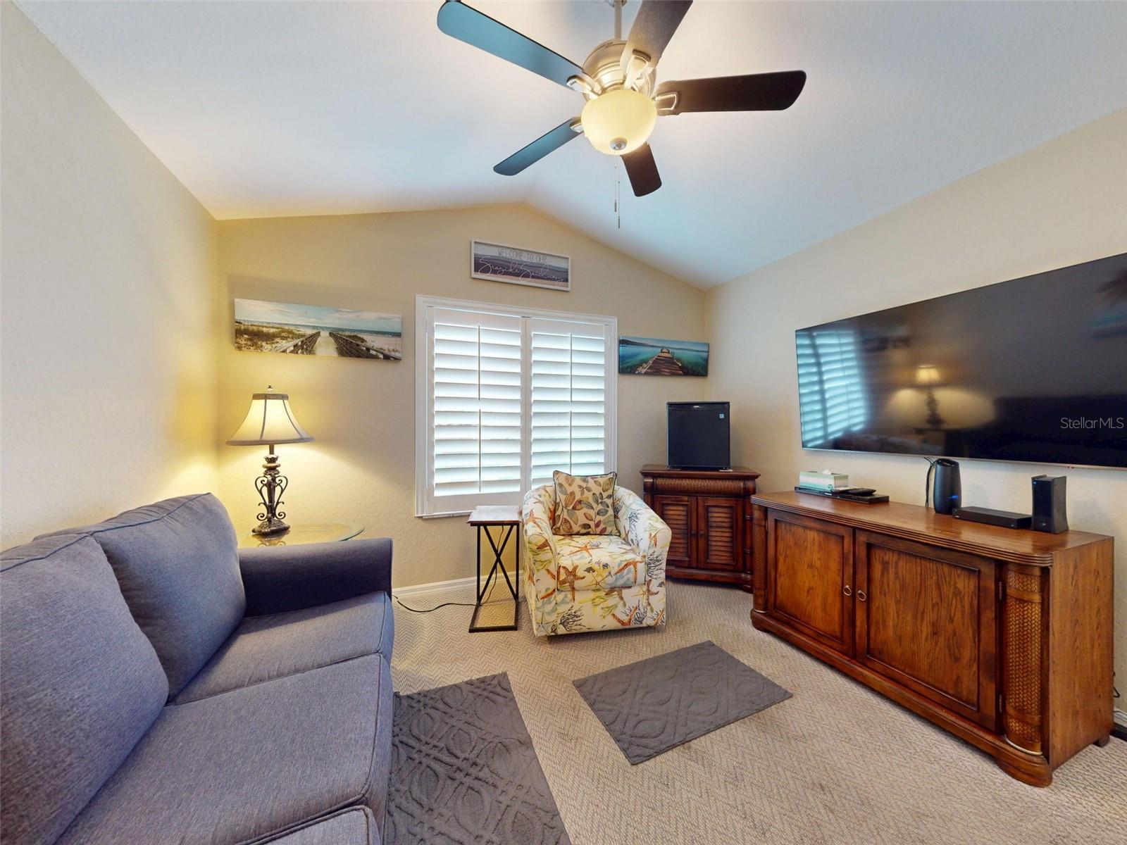 Image 22 of 57 For 402 Bouchelle Drive 206