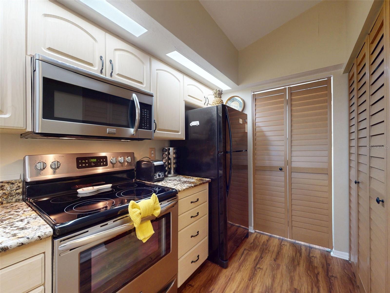 Image 4 of 57 For 402 Bouchelle Drive 206