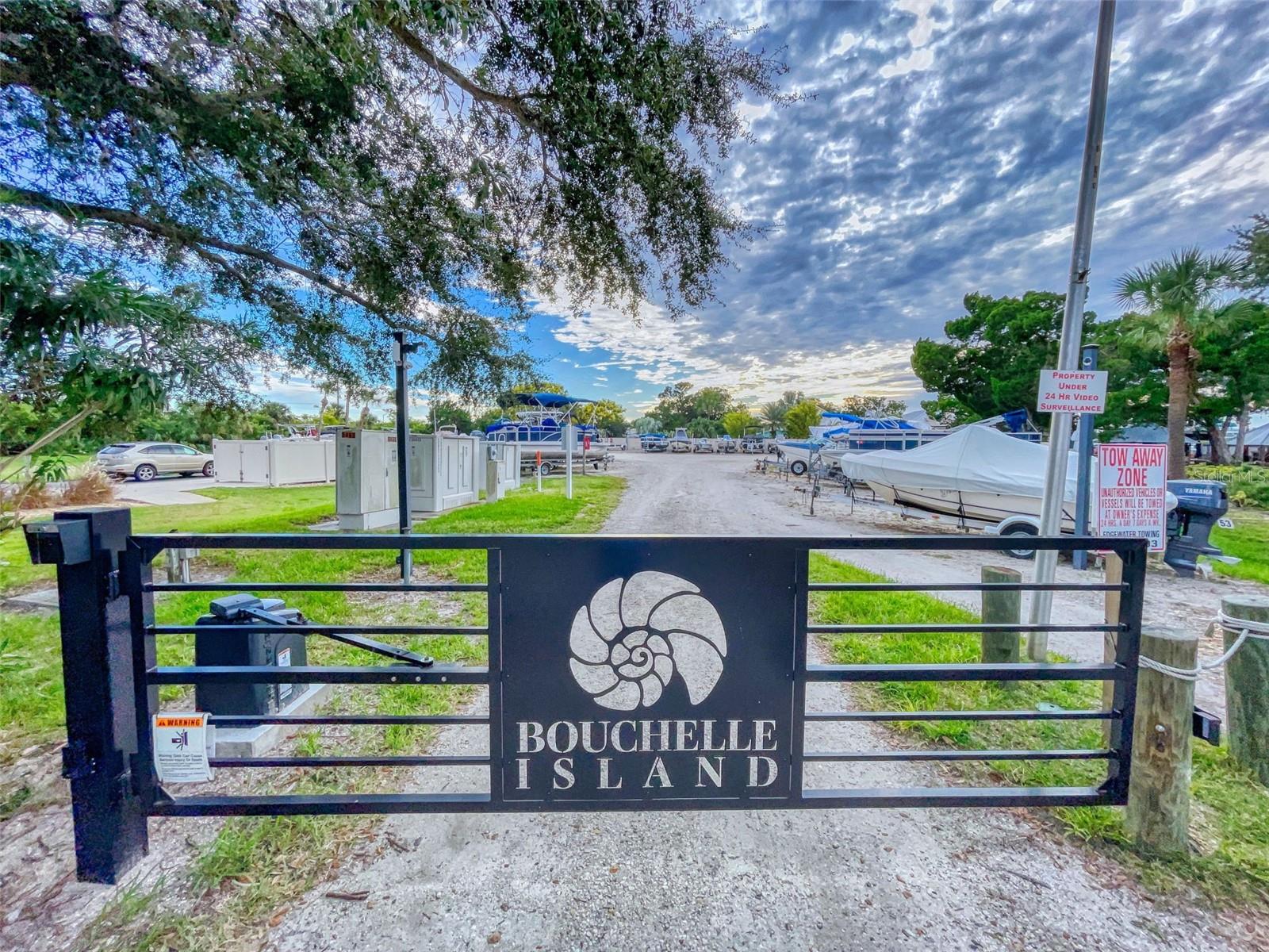 Image 48 of 57 For 402 Bouchelle Drive 206