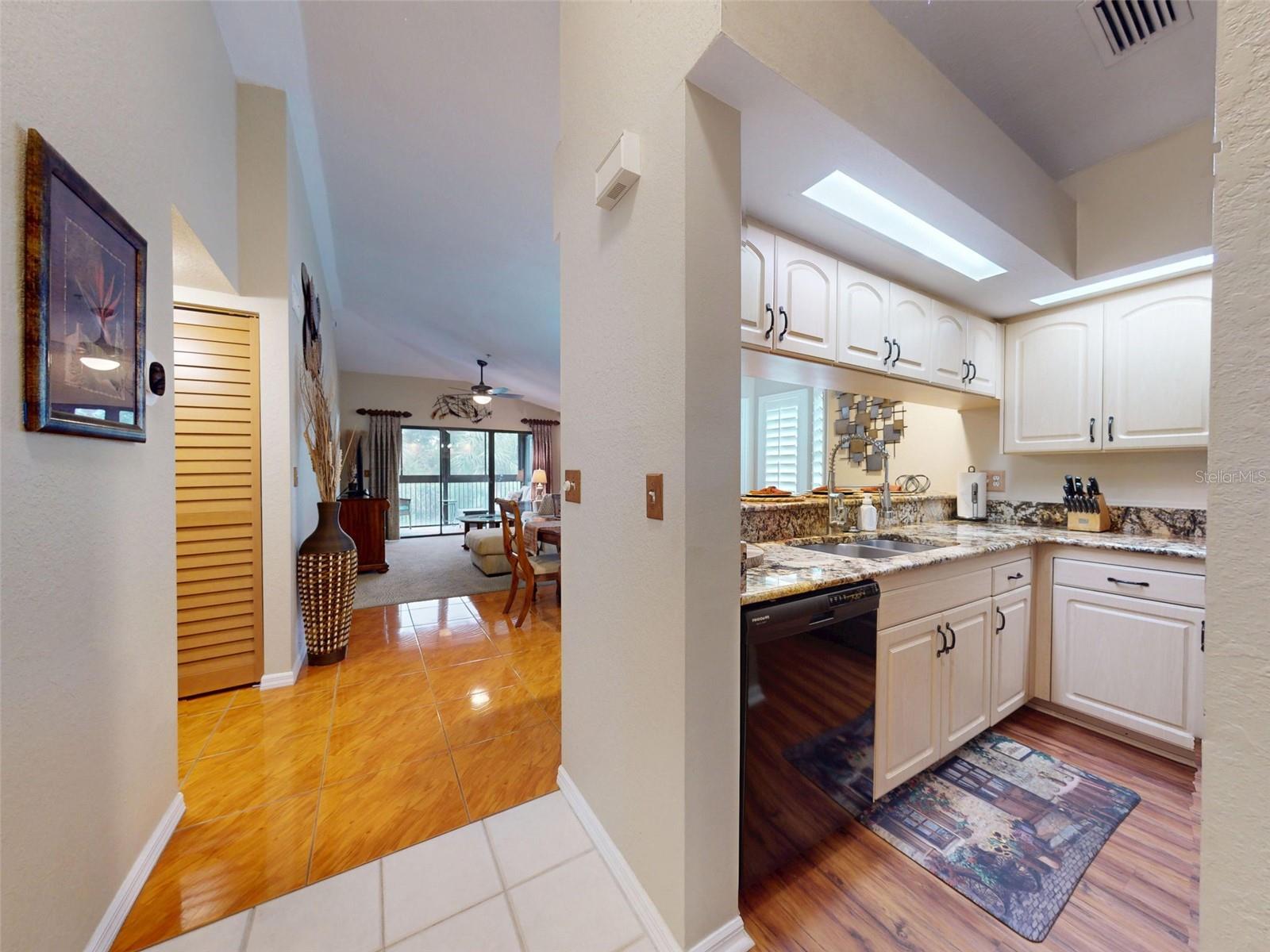 Image 6 of 57 For 402 Bouchelle Drive 206