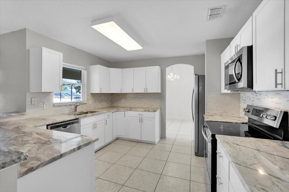 Image 10 of 23 For 112 Azalea Drive