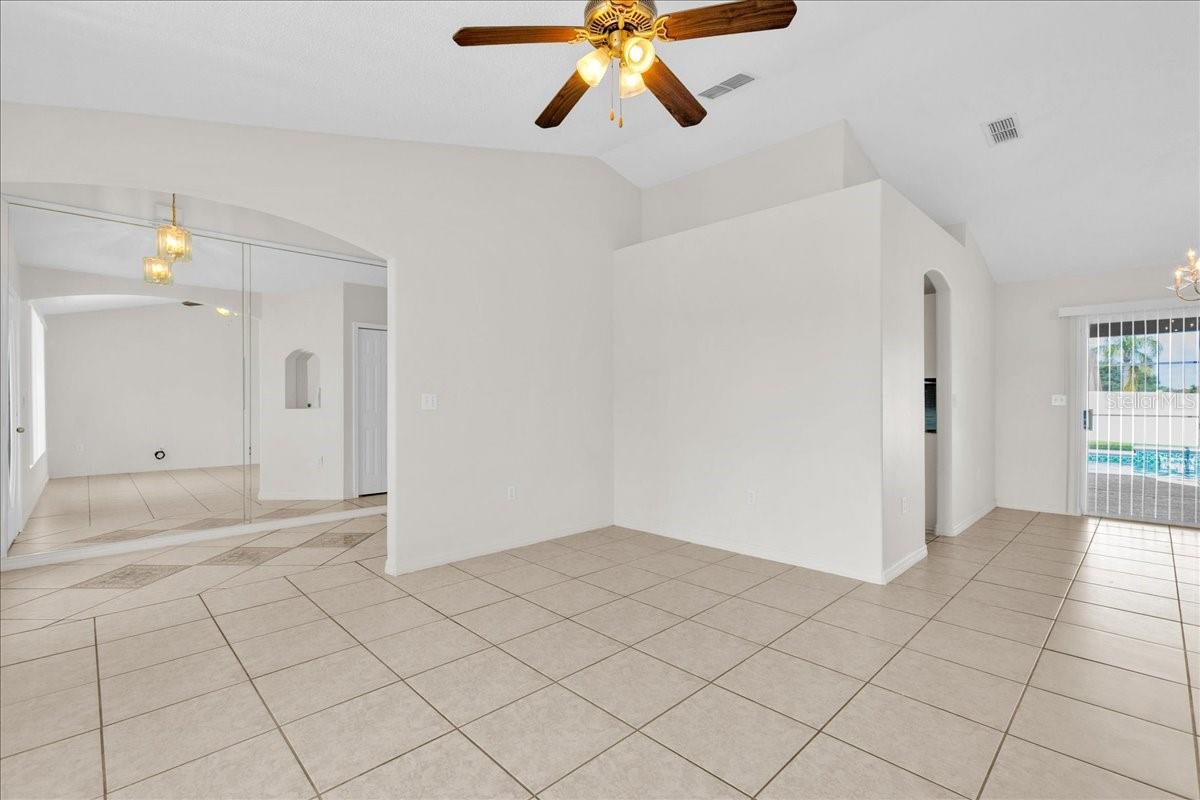 Image 5 of 23 For 112 Azalea Drive