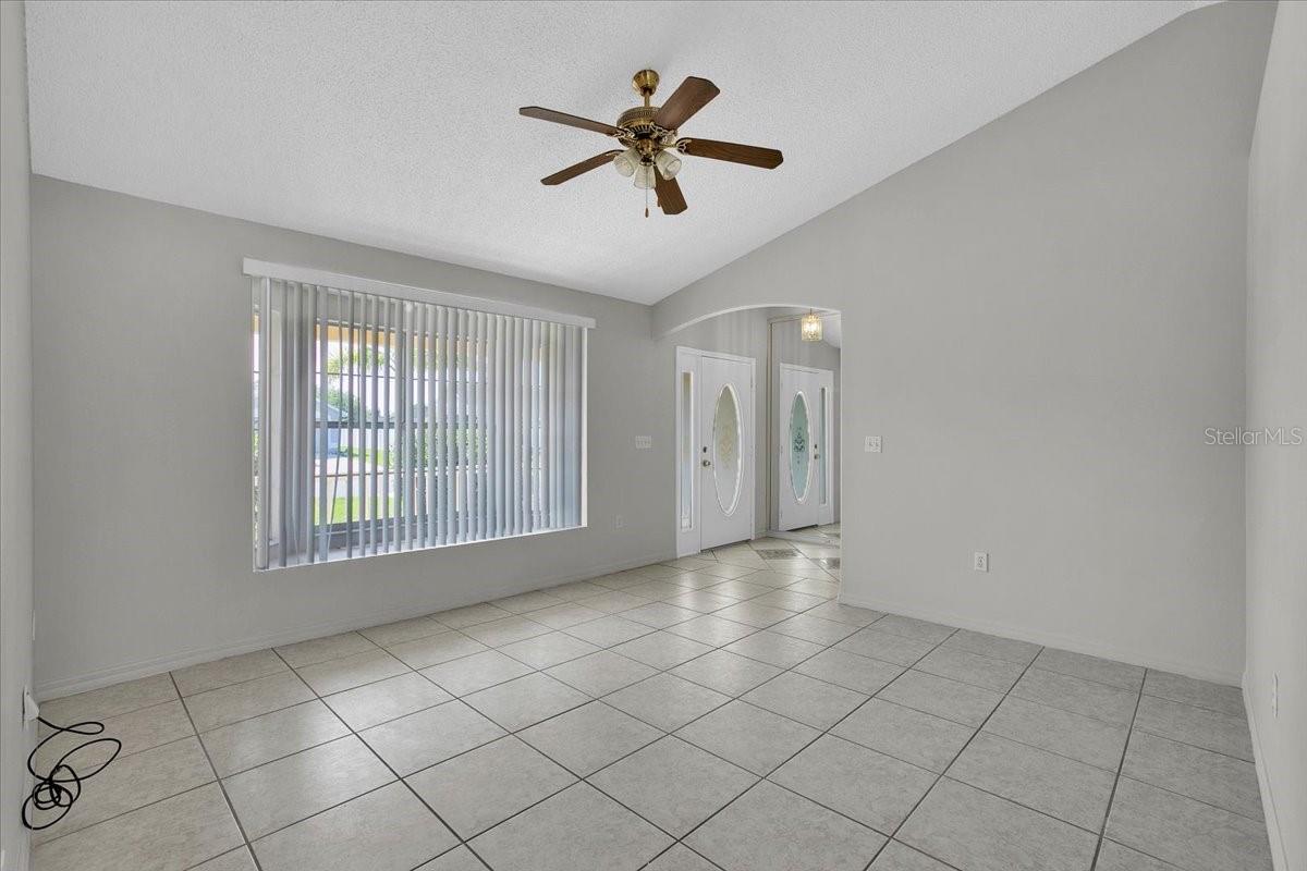 Image 6 of 23 For 112 Azalea Drive