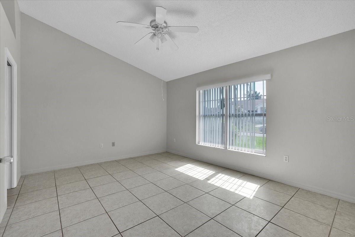 Image 7 of 23 For 112 Azalea Drive