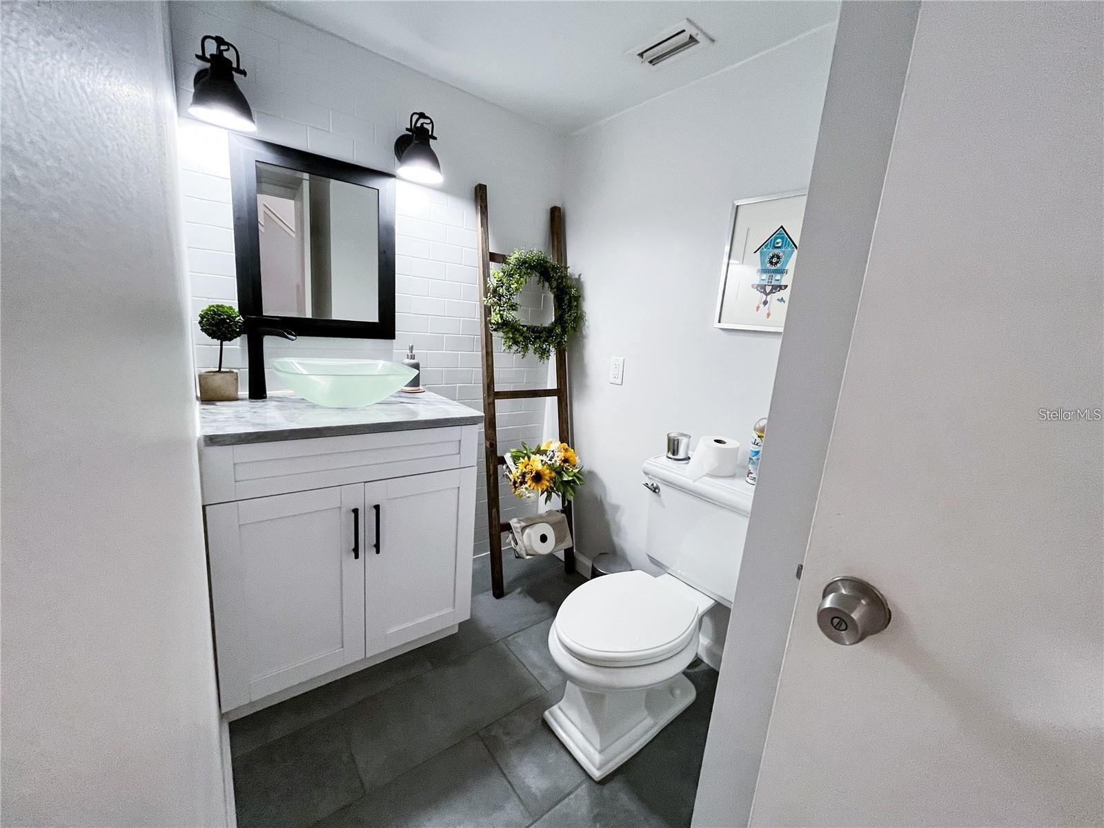 Image 19 of 25 For 3747 Okeechobee Circle