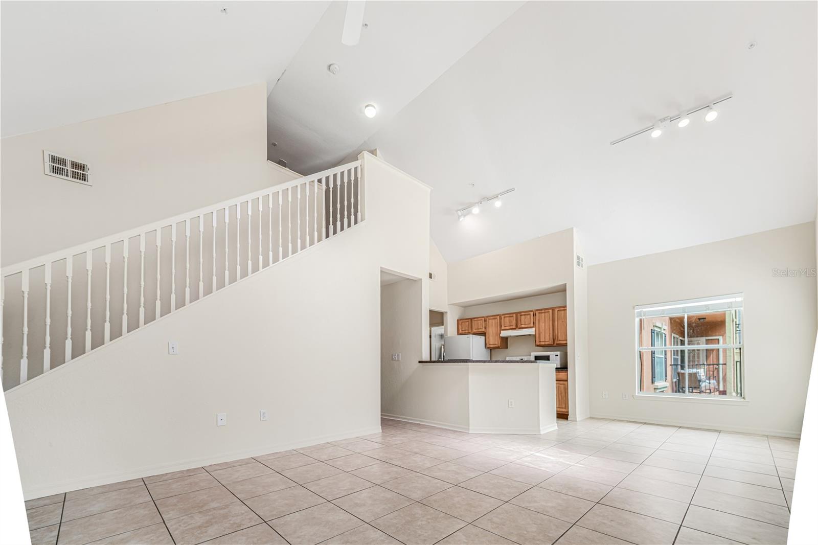 Image 2 of 15 For 6025 Westgate Drive 2527