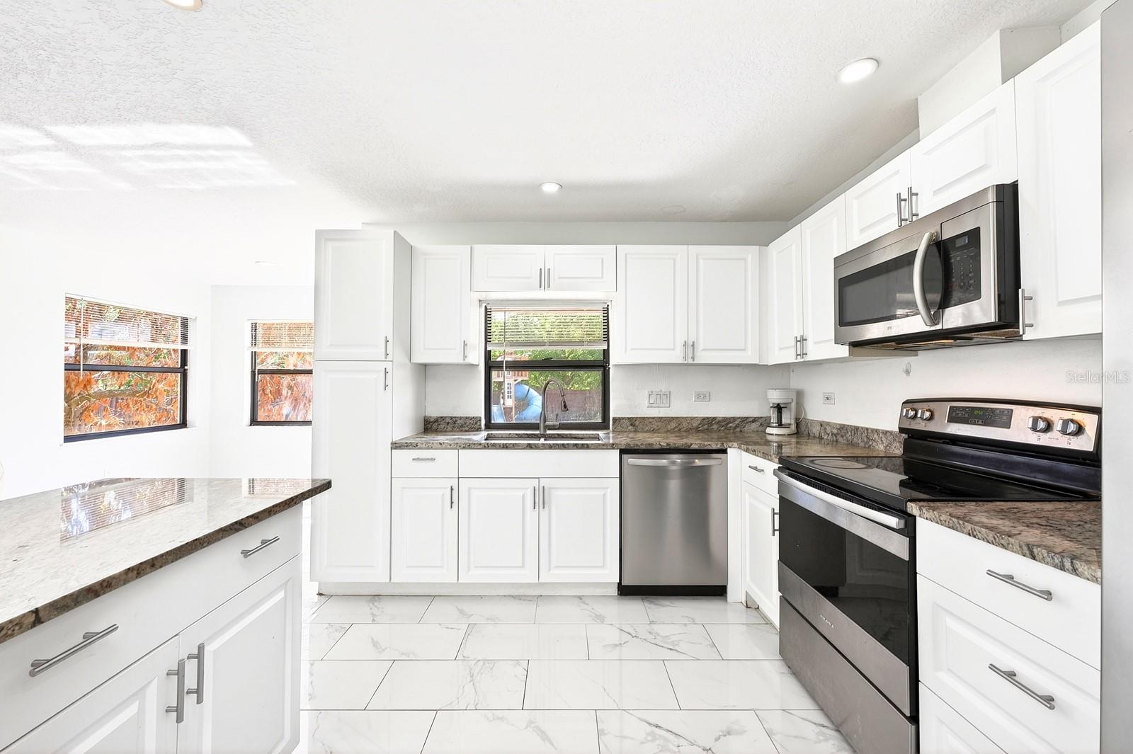 Image 10 of 46 For 6103 Crystal View Drive