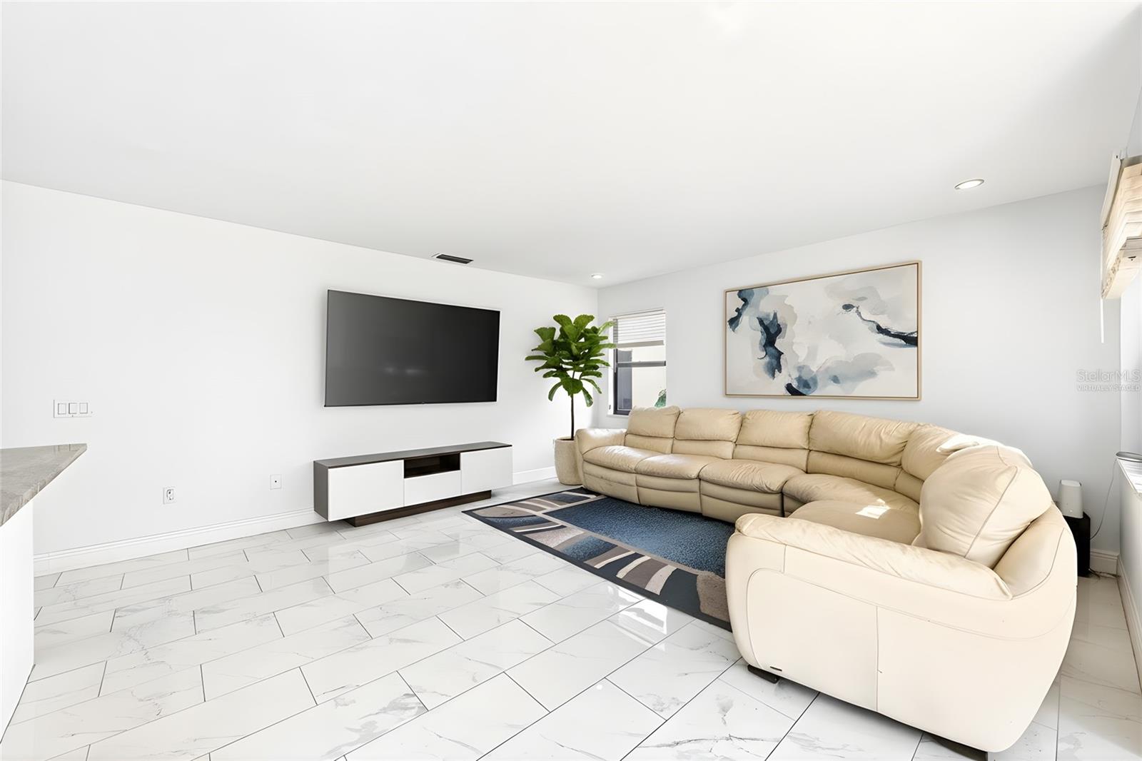 Image 15 of 46 For 6103 Crystal View Drive