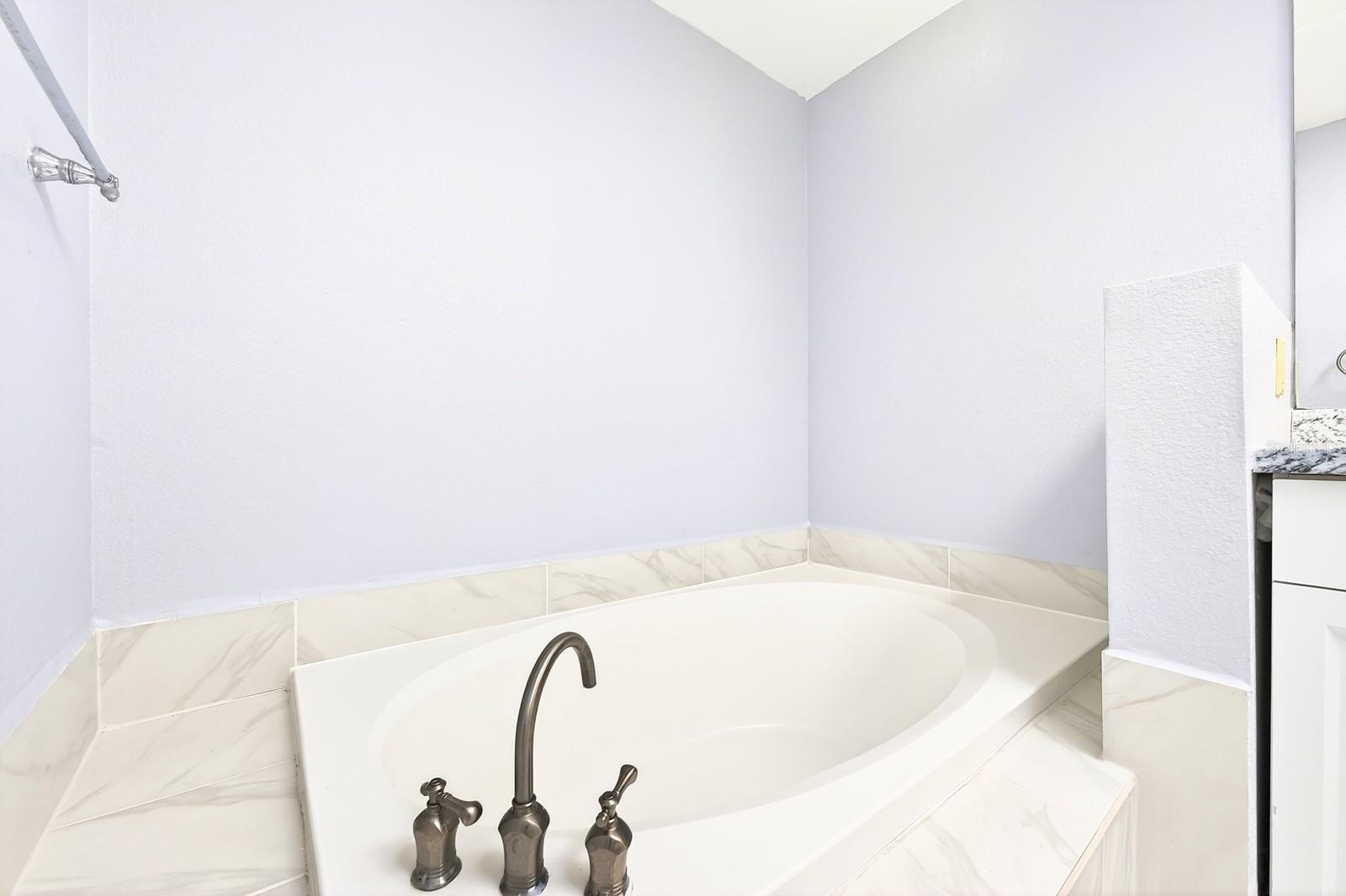 Image 19 of 46 For 6103 Crystal View Drive