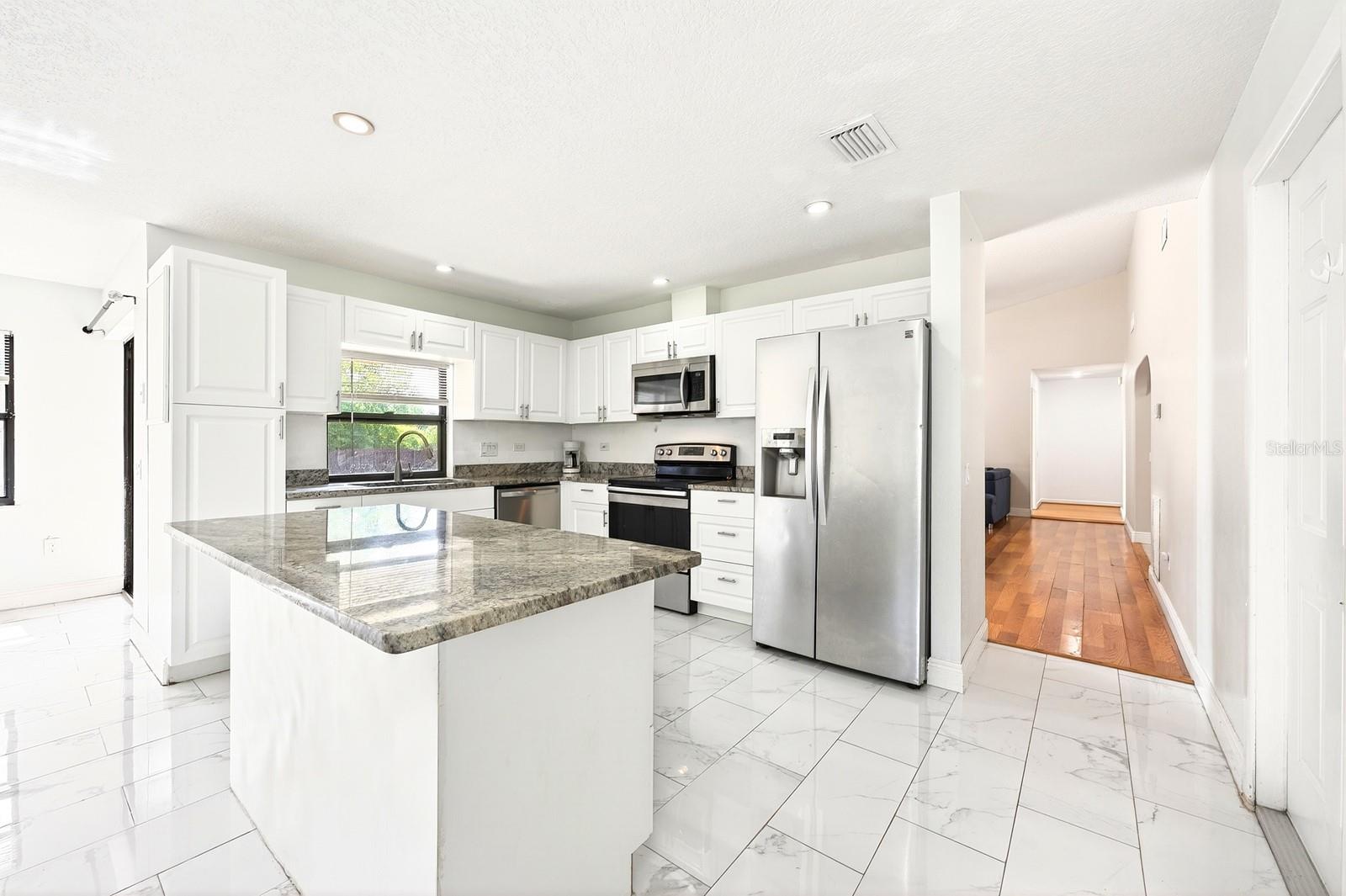 Image 9 of 46 For 6103 Crystal View Drive