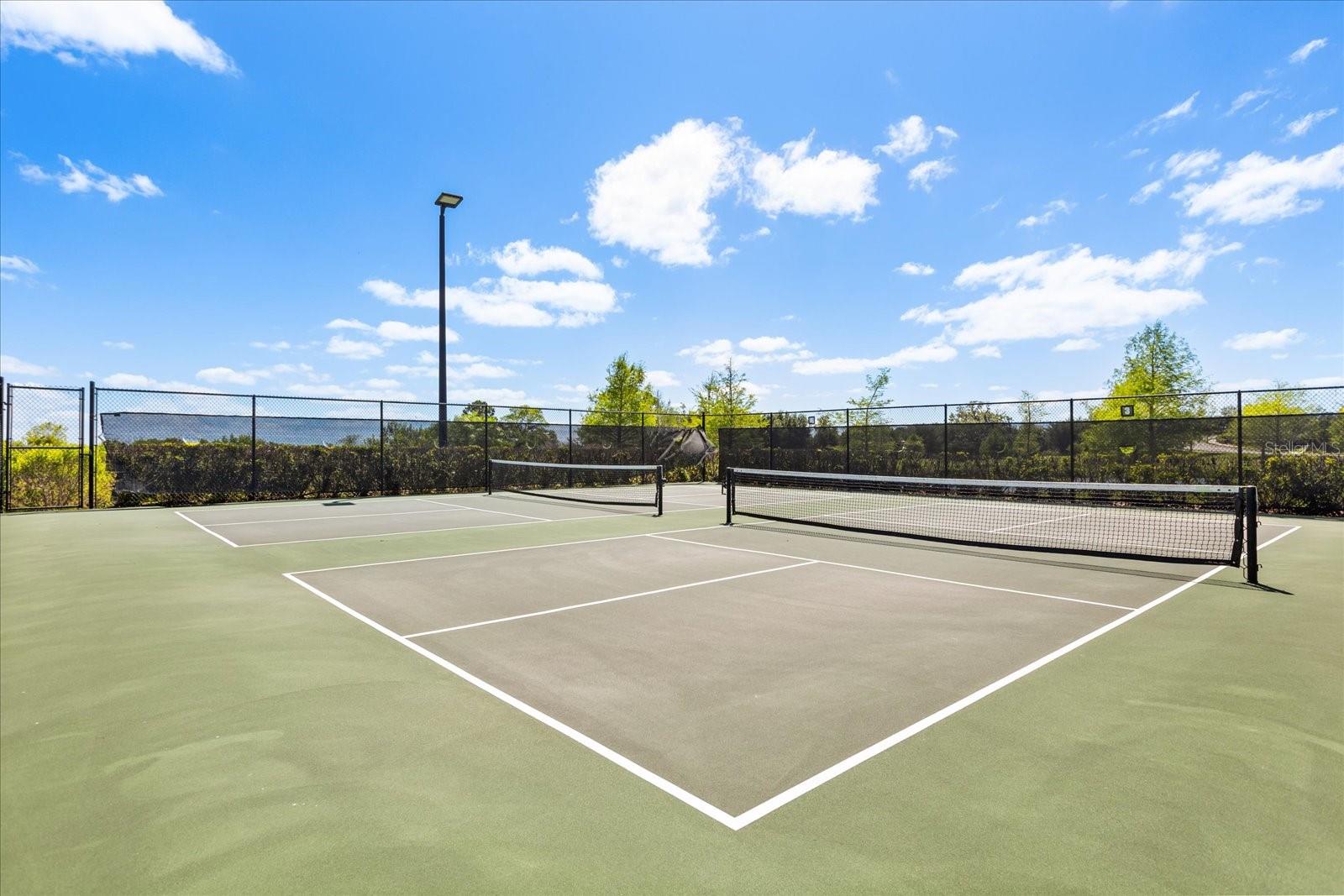 Image 25 of 43 For 2449 Yellow Brick Road