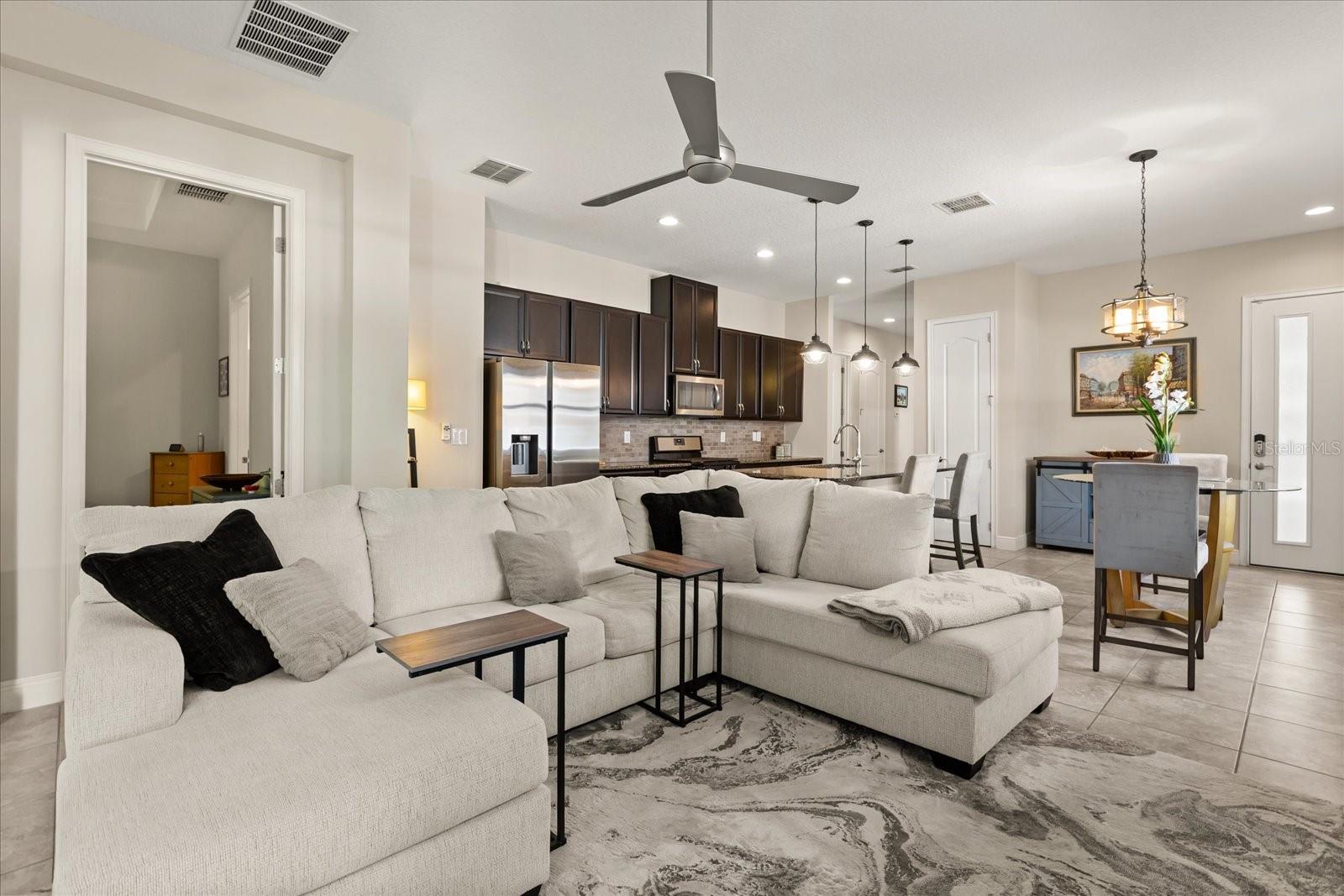 Image 4 of 43 For 2449 Yellow Brick Road