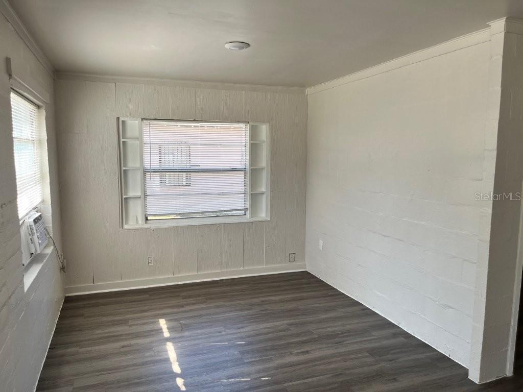 Image 3 of 10 For 1339 Winnifred Street