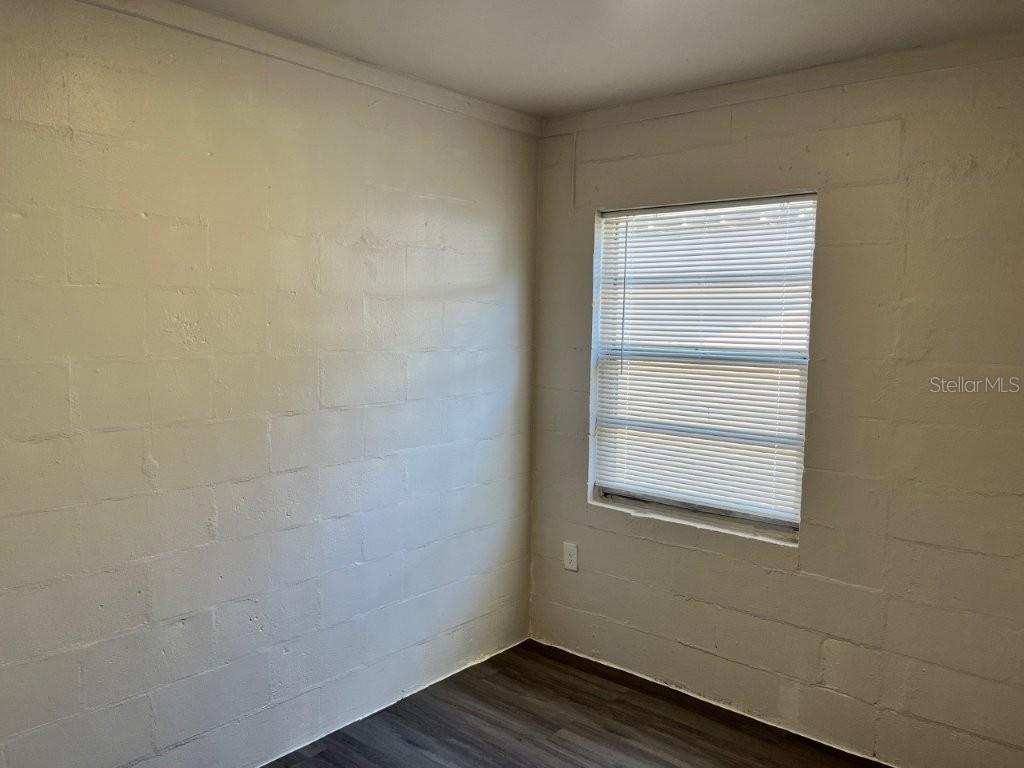 Image 6 of 10 For 1339 Winnifred Street