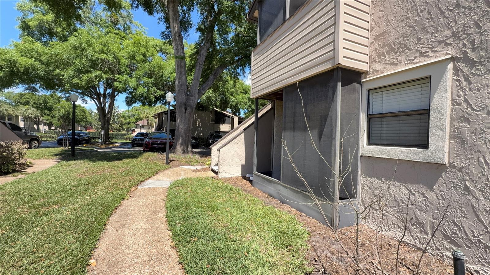 Image 17 of 19 For 3038 Antique Oaks Circle 165