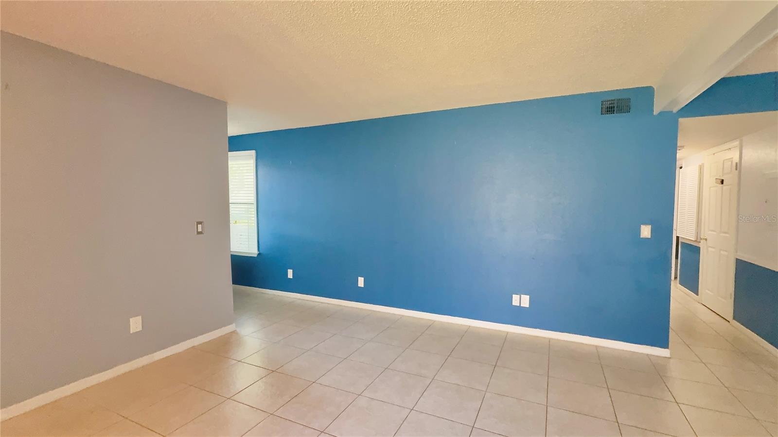 Image 4 of 19 For 3038 Antique Oaks Circle 165